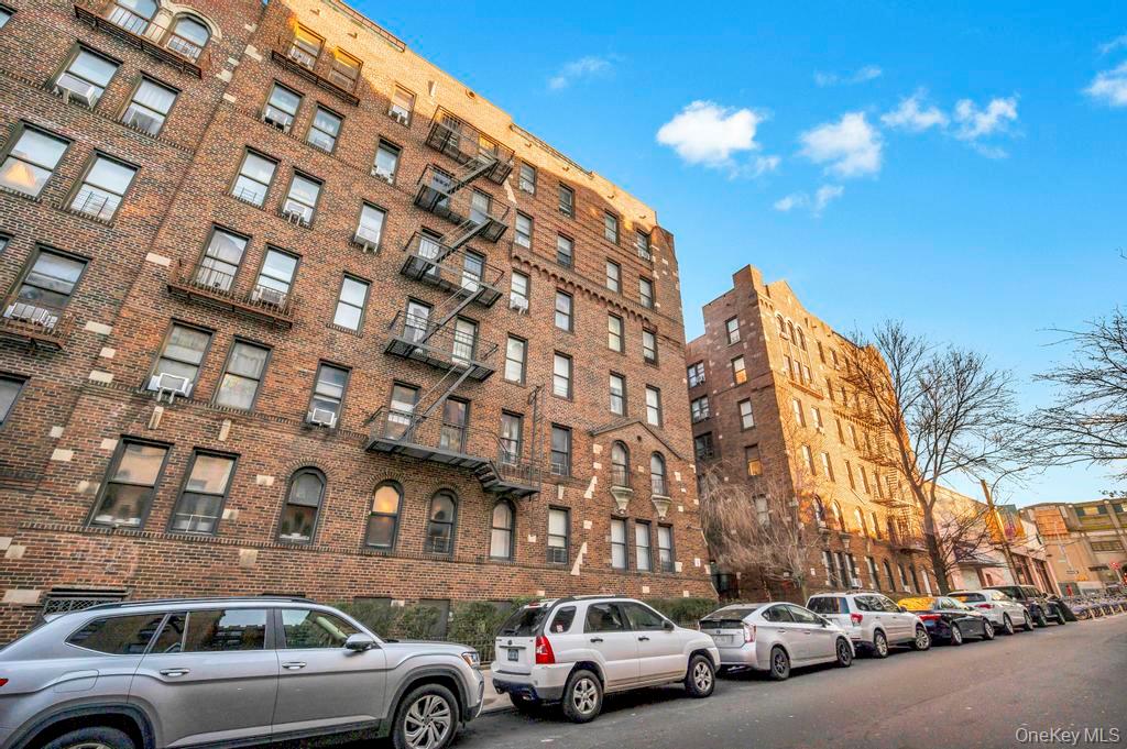 #7 photo, 4333 46th Street, קווינס Sunnyside , NY 11104