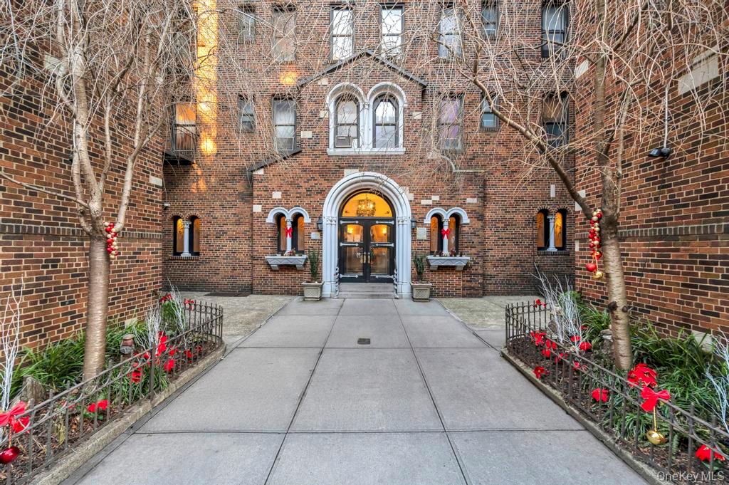 #9 photo, 4333 46th Street, קווינס Sunnyside , NY 11104