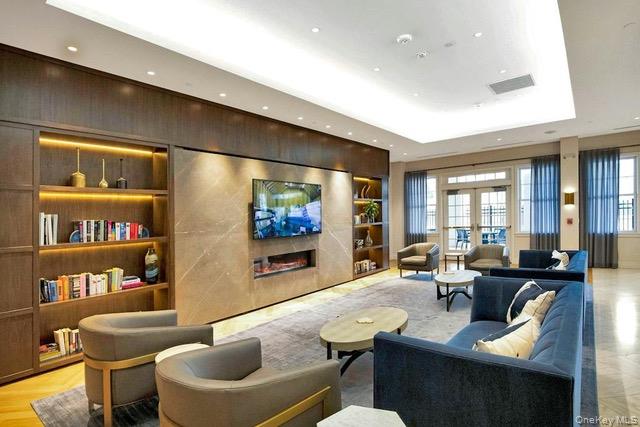 #13 photo, 21105 Aspenwood Drive, Plainview , NY 11803