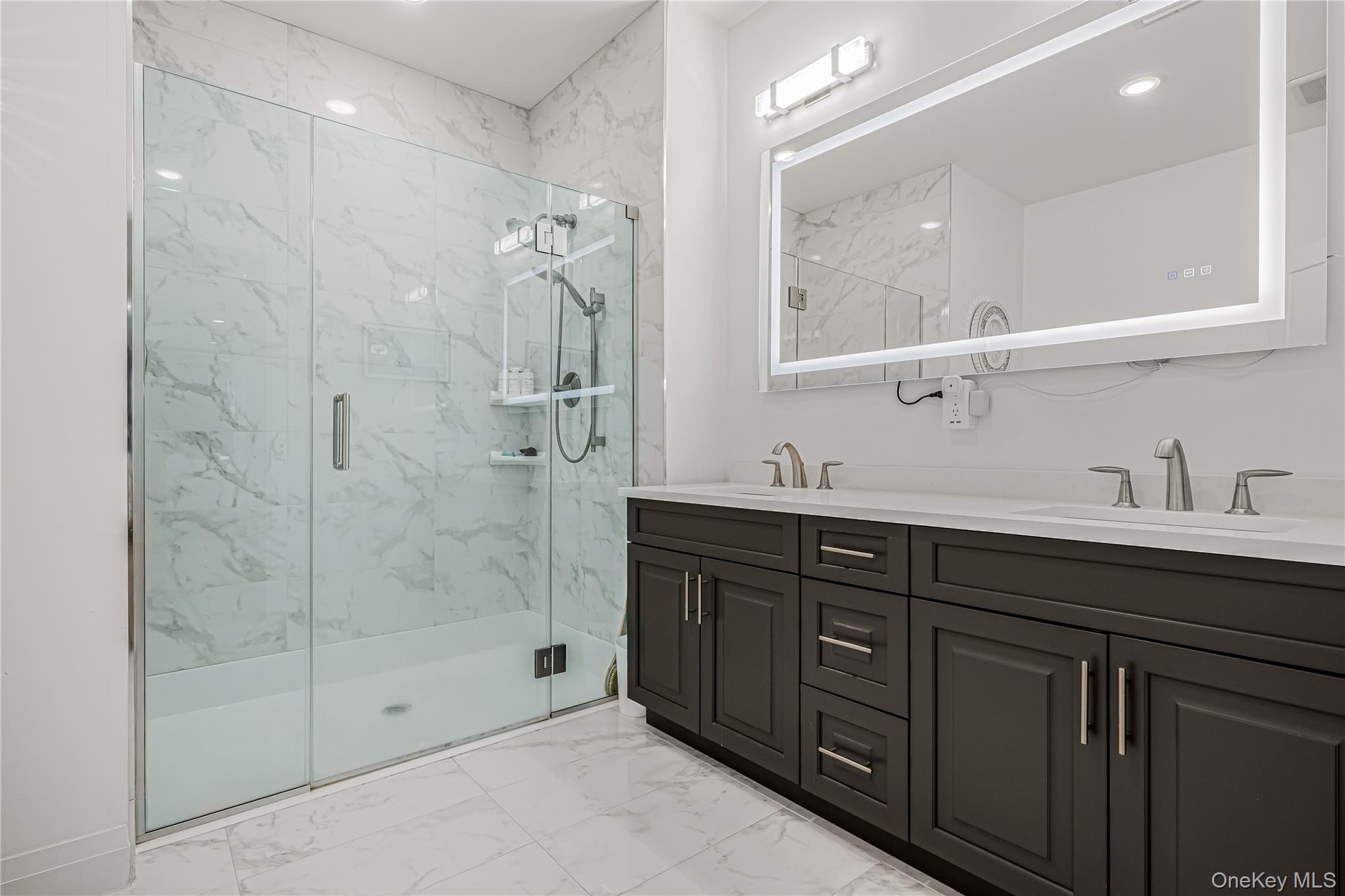 #19 photo, 21105 Aspenwood Drive, Нассау ‖ Plainview , NY 11803