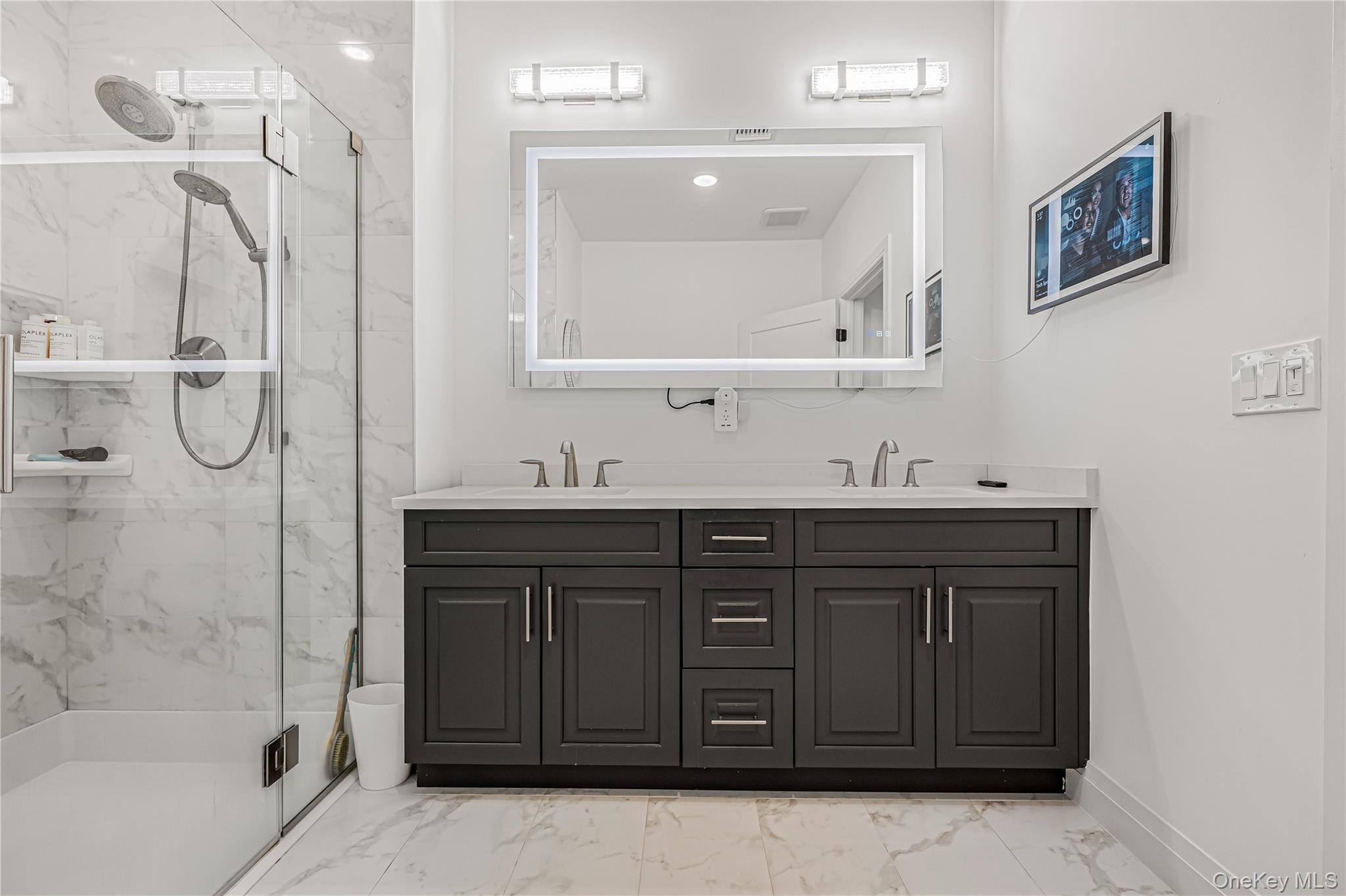 #20 photo, 21105 Aspenwood Drive, Нассау ‖ Plainview , NY 11803