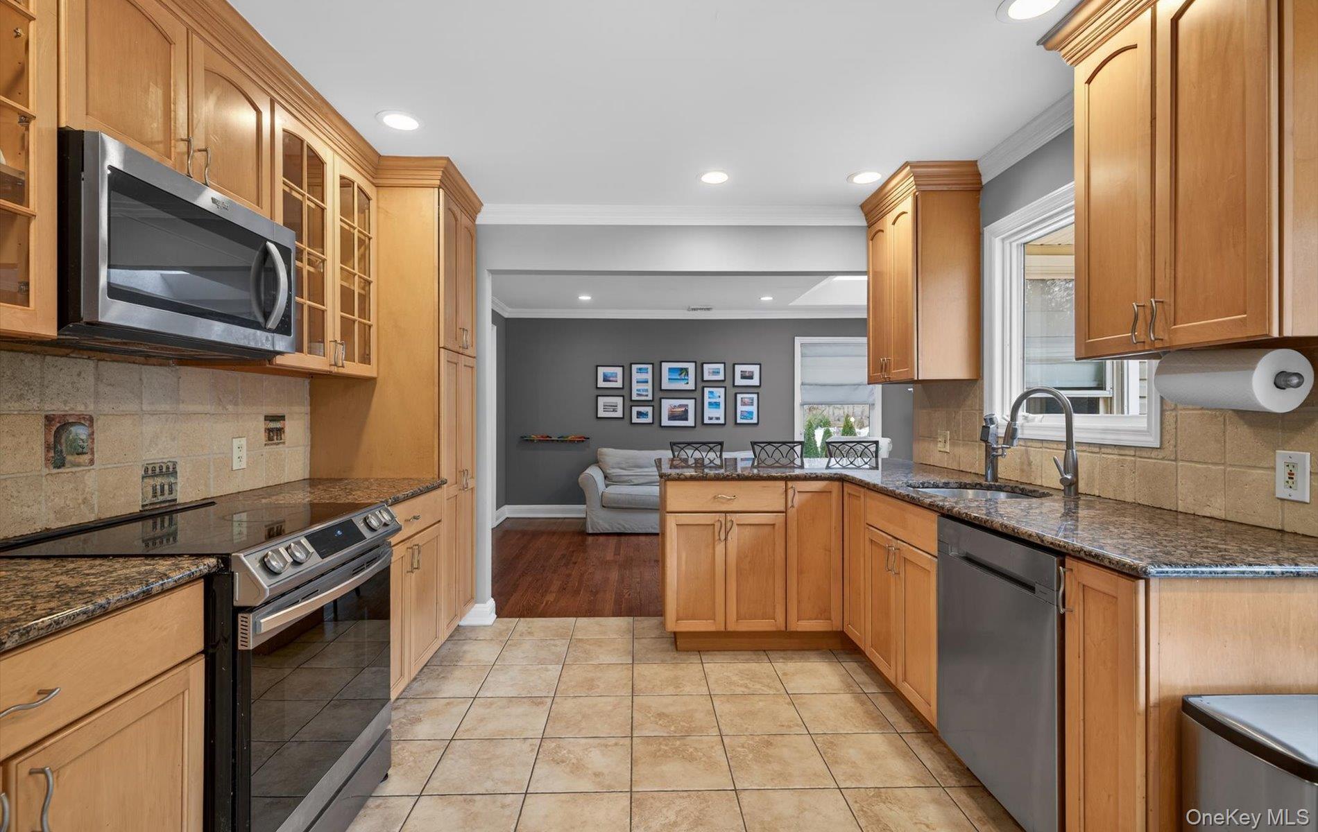 #14 photo, 18 Canterbury Lane, 東長島 Nesconset , NY 11767