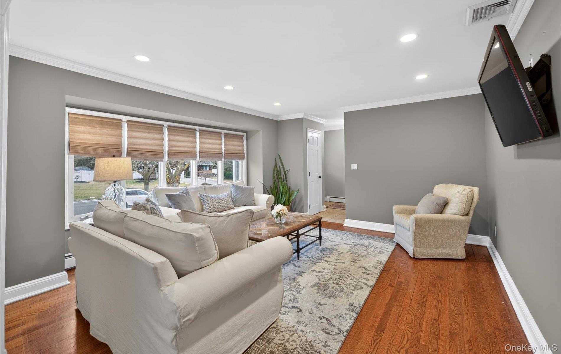 #8 photo, 18 Canterbury Lane, 東長島 Nesconset , NY 11767