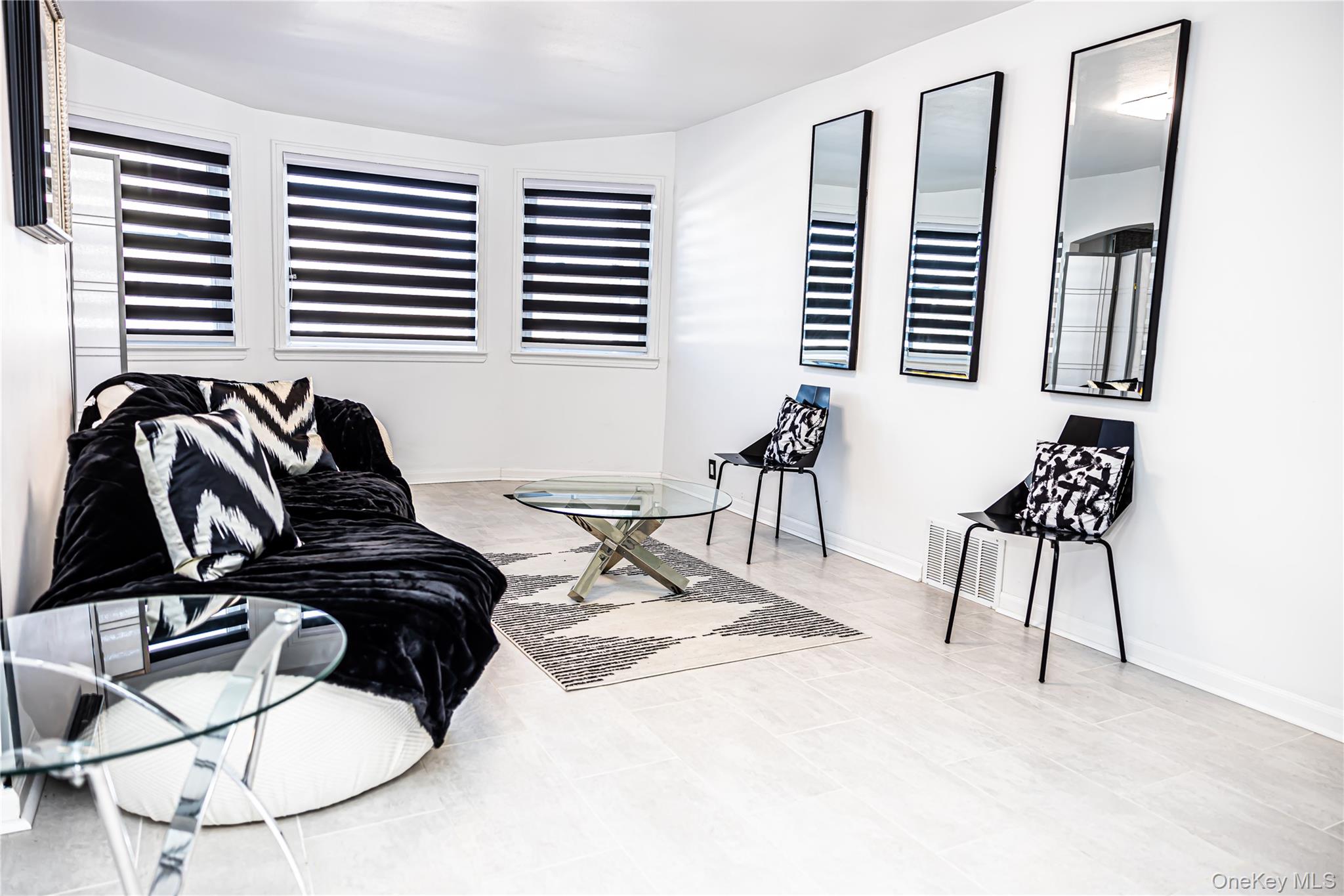 #3 photo, 1 Summer Lane, Amityville , NY 11701