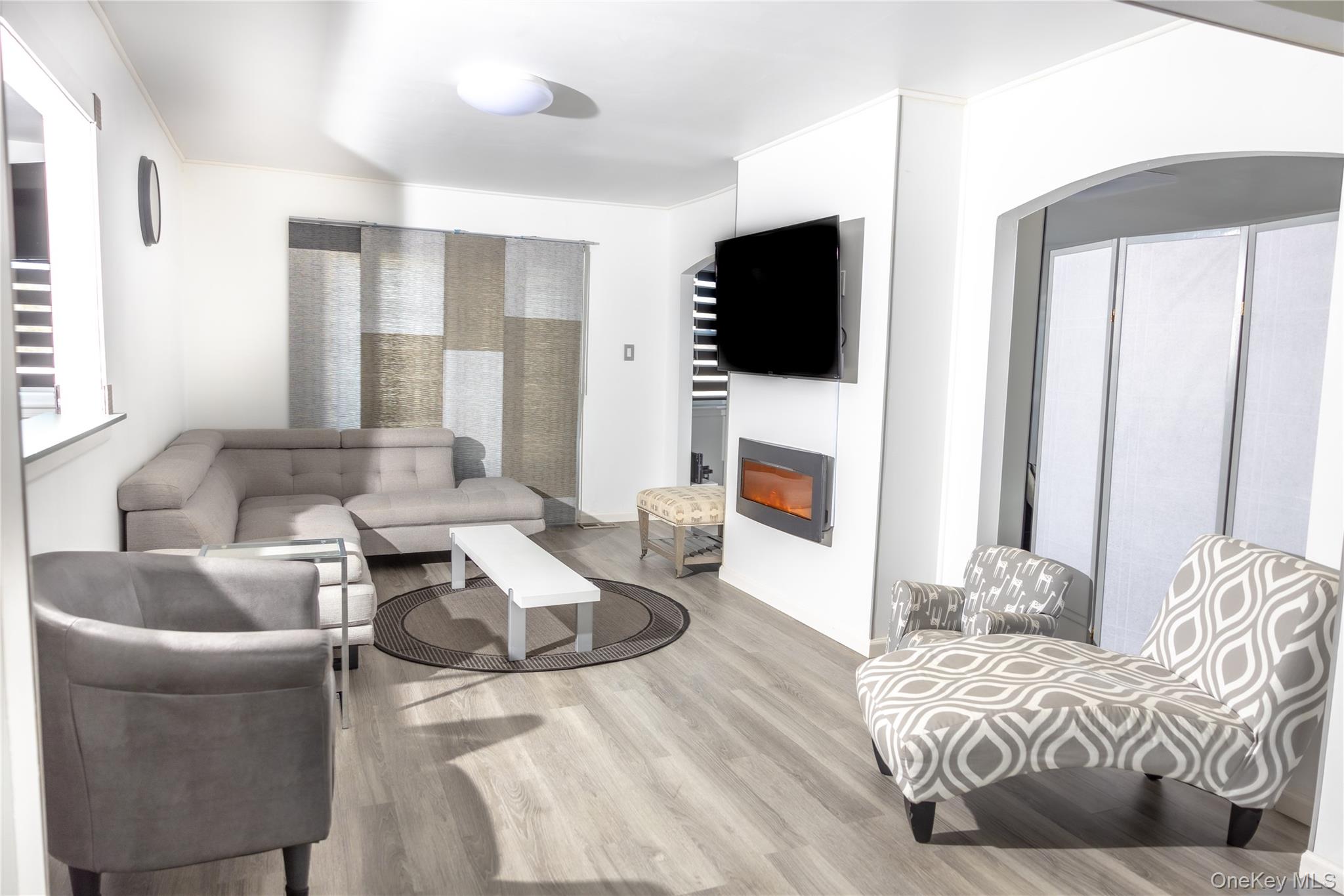 #4 photo, 1 Summer Lane, Amityville , NY 11701