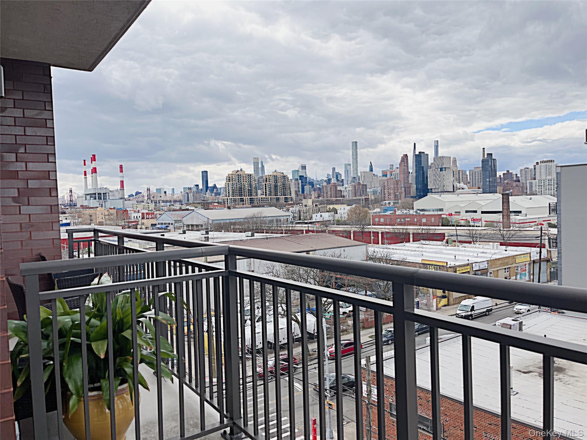 #8 photo, 12-15 Broadway, Куинс ‖ Astoria , NY 11106