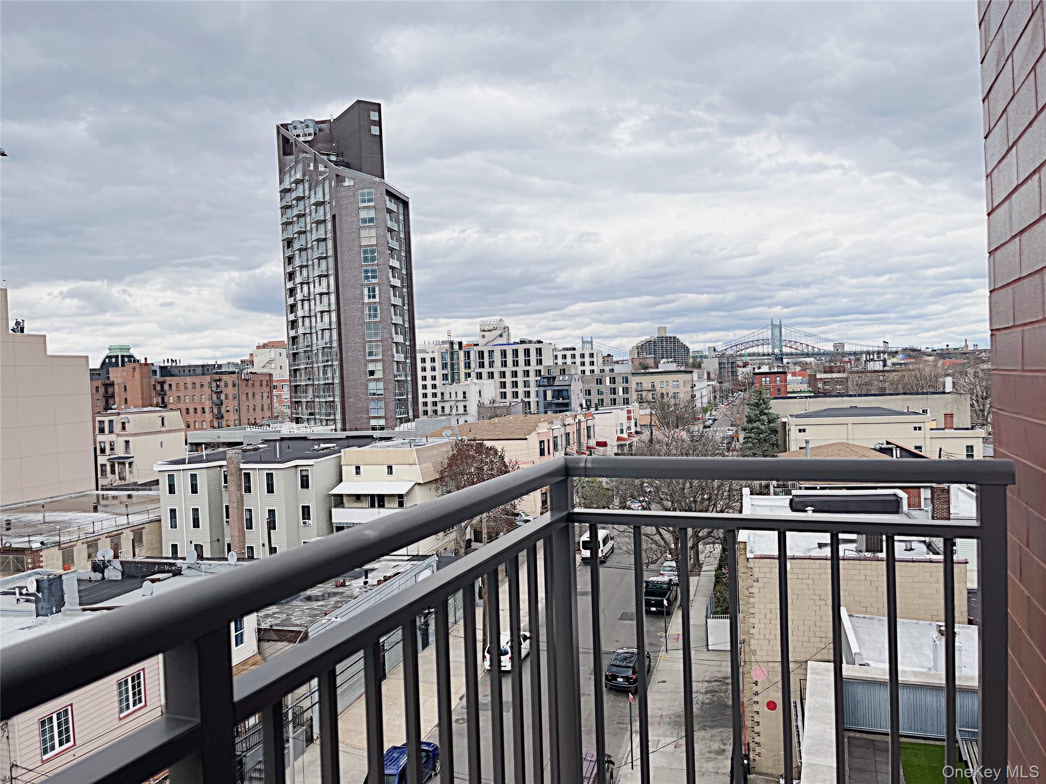 #9 photo, 12-15 Broadway, Куинс ‖ Astoria , NY 11106