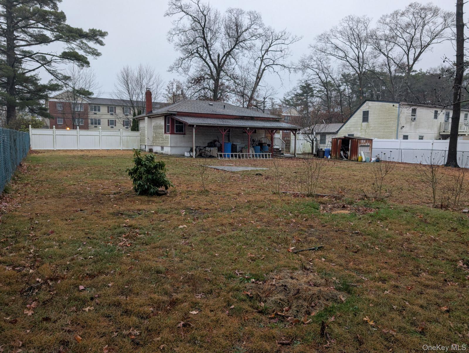 #17 photo, 132 8th Street, Brentwood , NY 11717