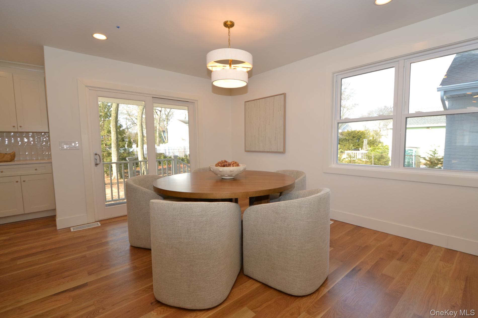 #10 photo, 188 Ralph Avenue, سوفولك Babylon , NY 11702