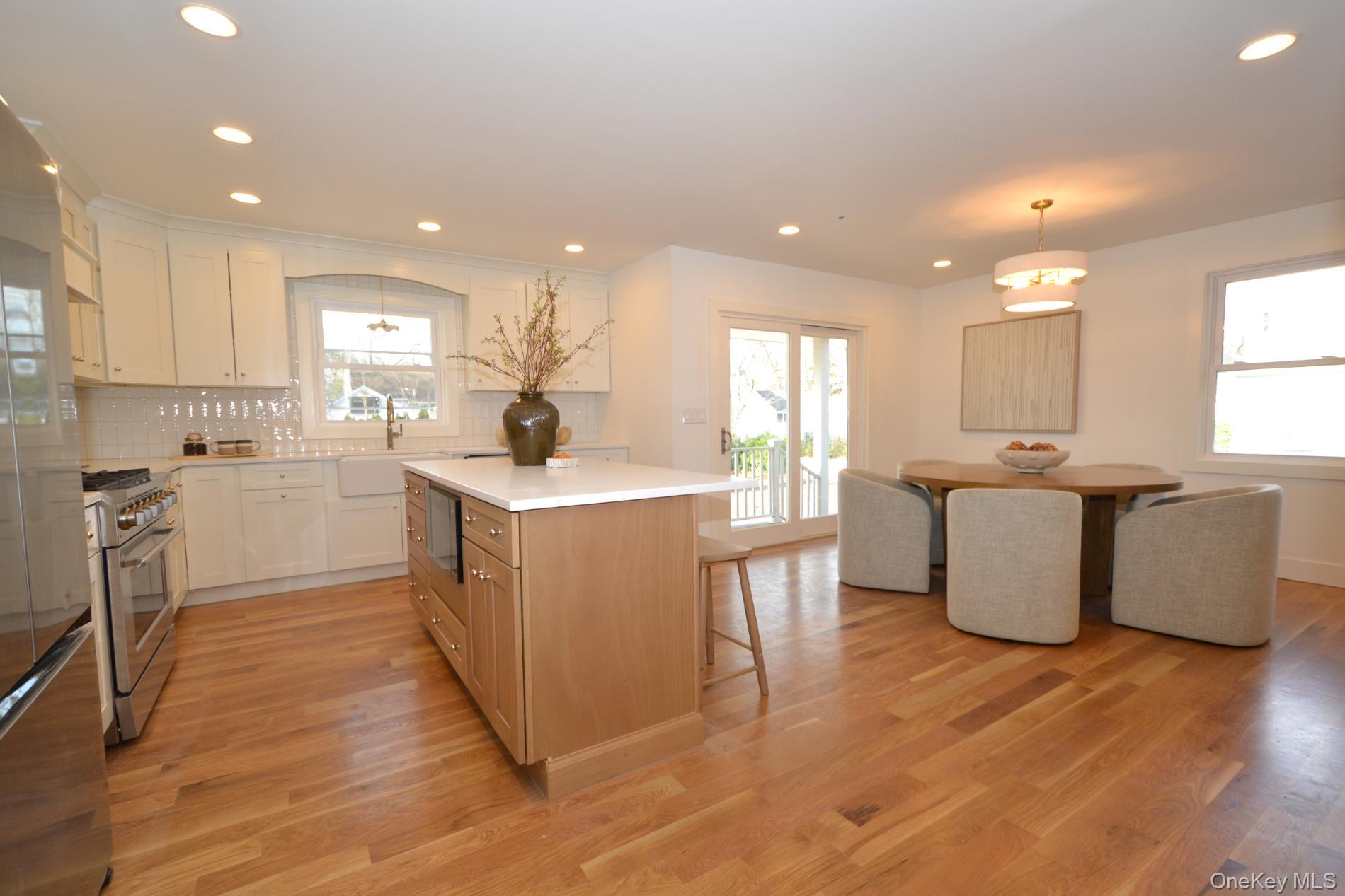 #14 photo, 188 Ralph Avenue, سوفولك Babylon , NY 11702