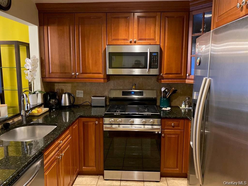 #5 photo, 9428 Magnolia Court, Ozone Park , NY 11417