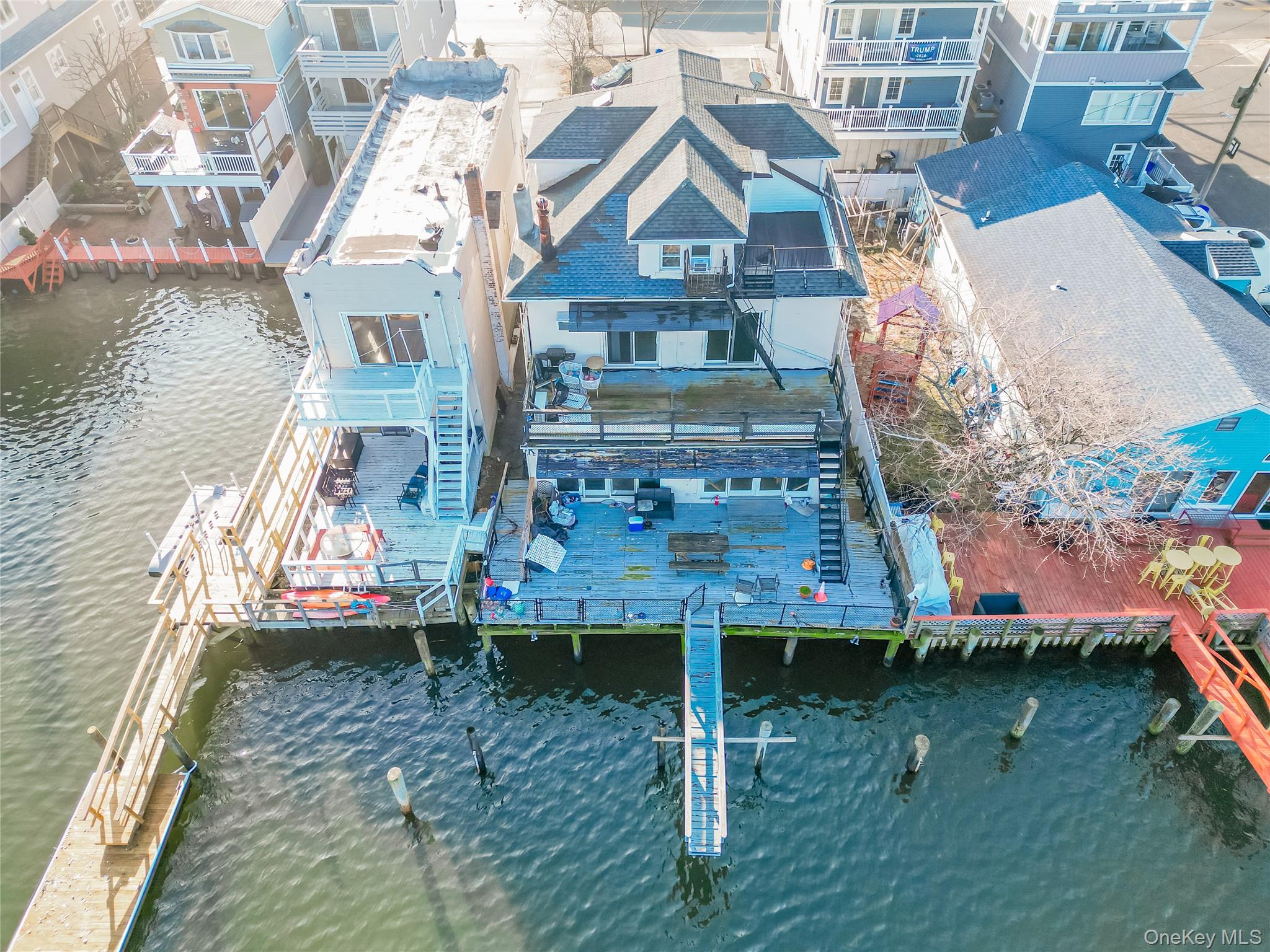 #1 photo, 925 W Park Avenue, Long Beach , NY 11561