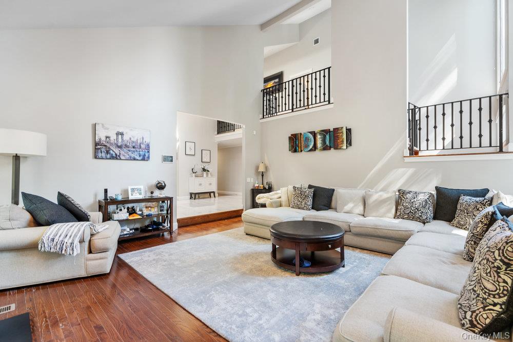 #7 photo, 5 Coon Hollow Road, Lloyd Harbor , NY 11743