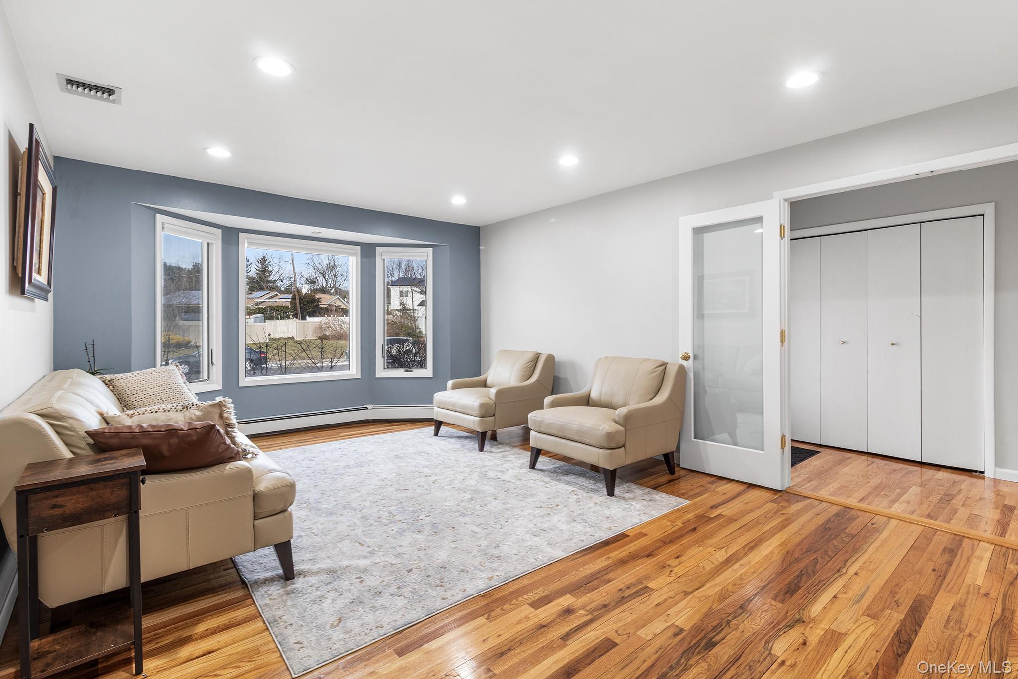 #12 photo, 49 Fairfield Drive, Dix Hills , NY 11746