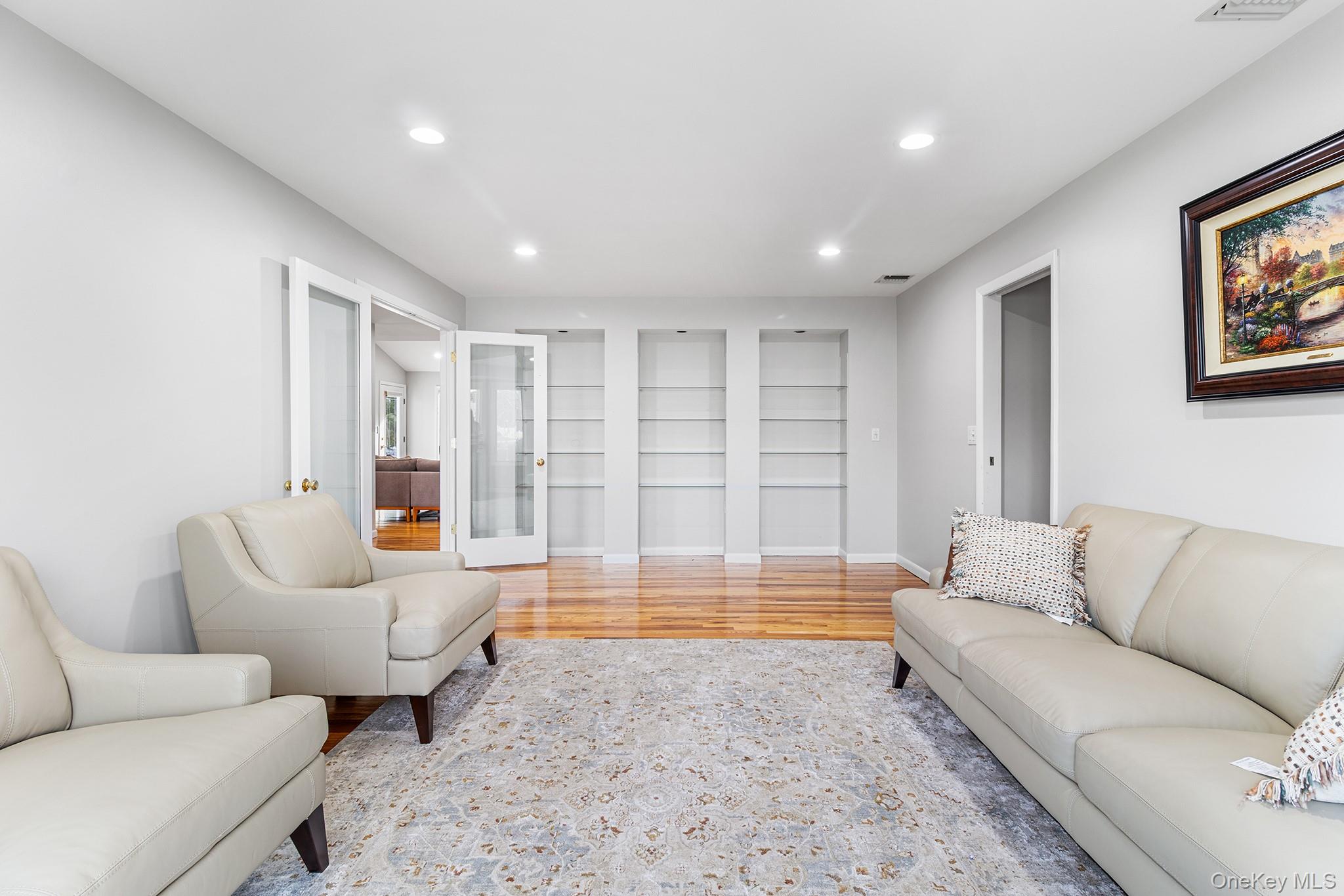 #13 photo, 49 Fairfield Drive, Dix Hills , NY 11746