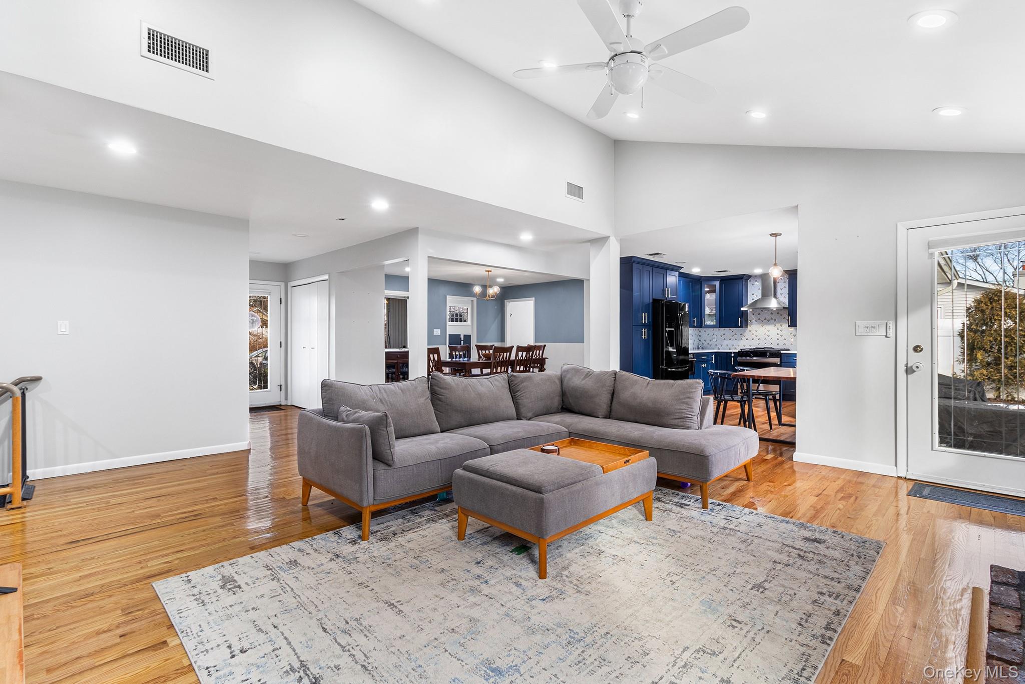 #2 photo, 49 Fairfield Drive, Dix Hills , NY 11746