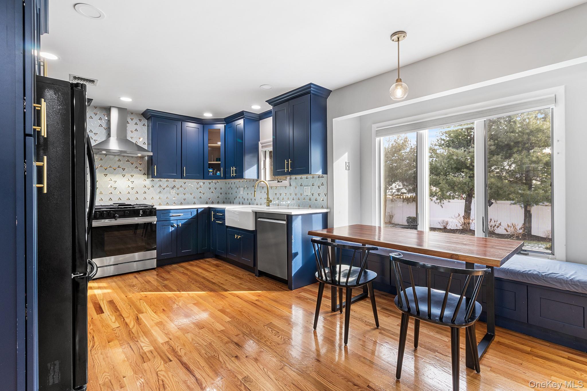 #5 photo, 49 Fairfield Drive, Dix Hills , NY 11746