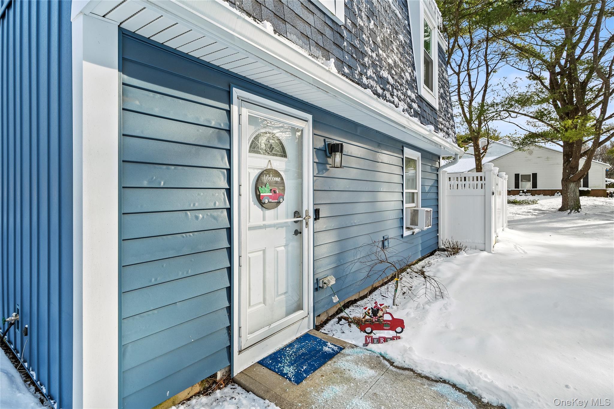 #3 photo, 61 Federal Lane, Coram , NY 11727