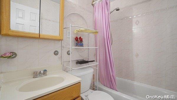 #4 photo, 104-61 42nd Avenue, Corona , NY 11368