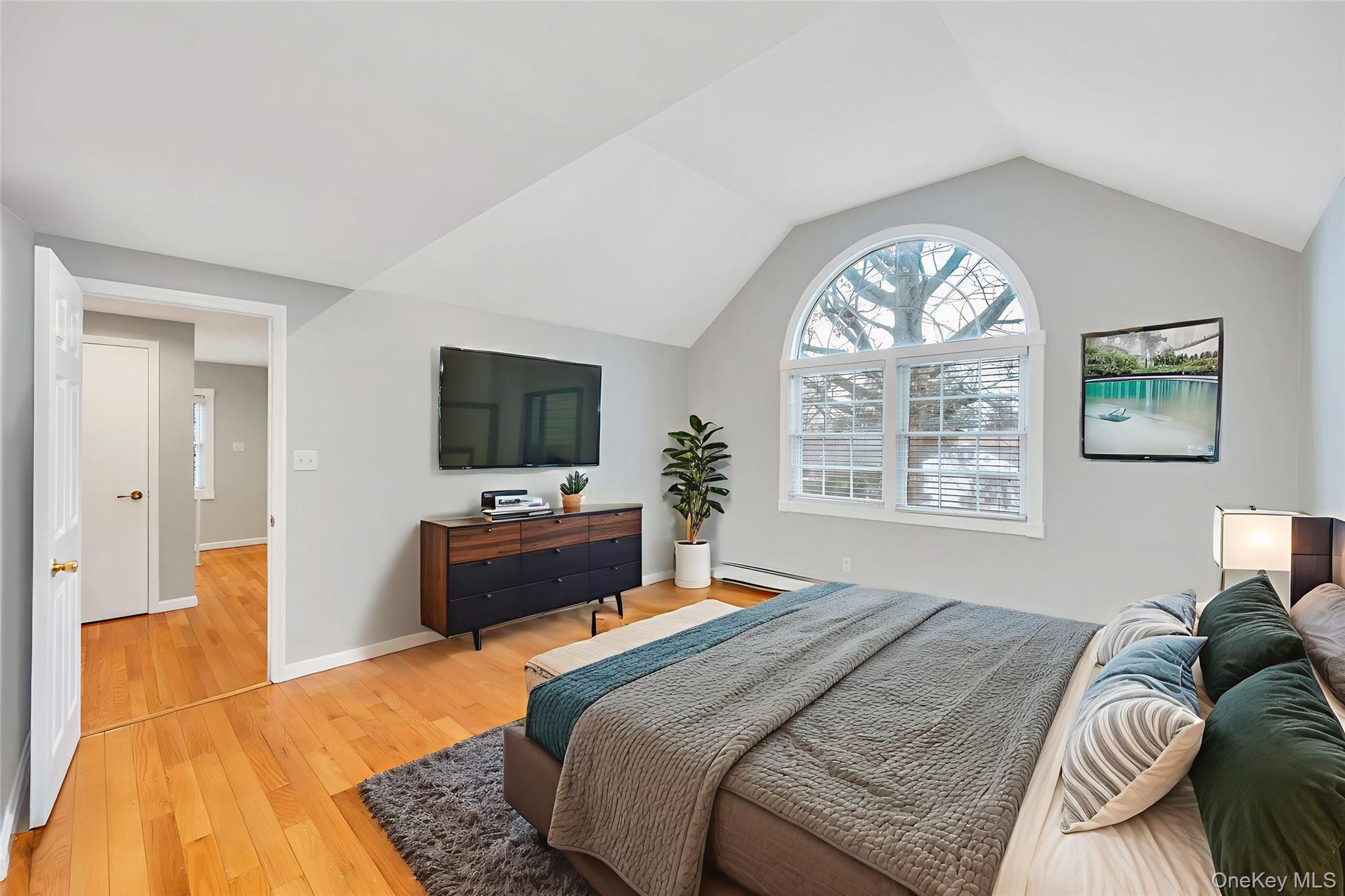 #10 photo, 2585 Oceanside Road, Нассау ‖ Oceanside , NY 11572