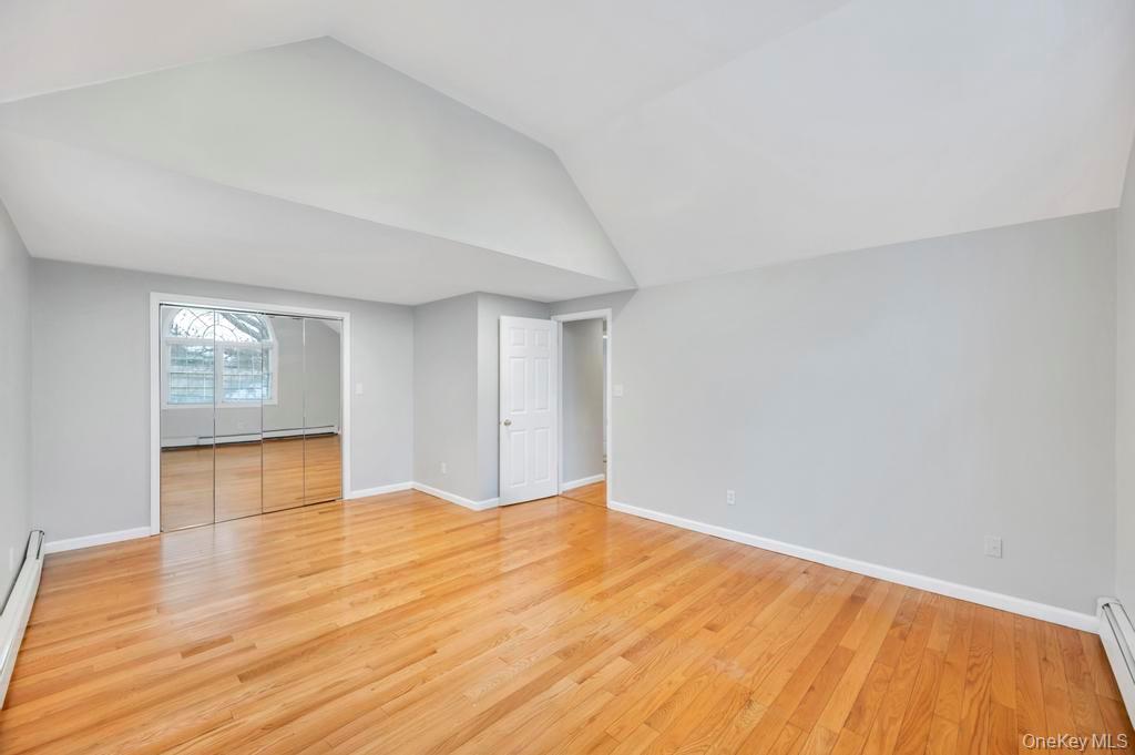 #13 photo, 2585 Oceanside Road, Нассау ‖ Oceanside , NY 11572