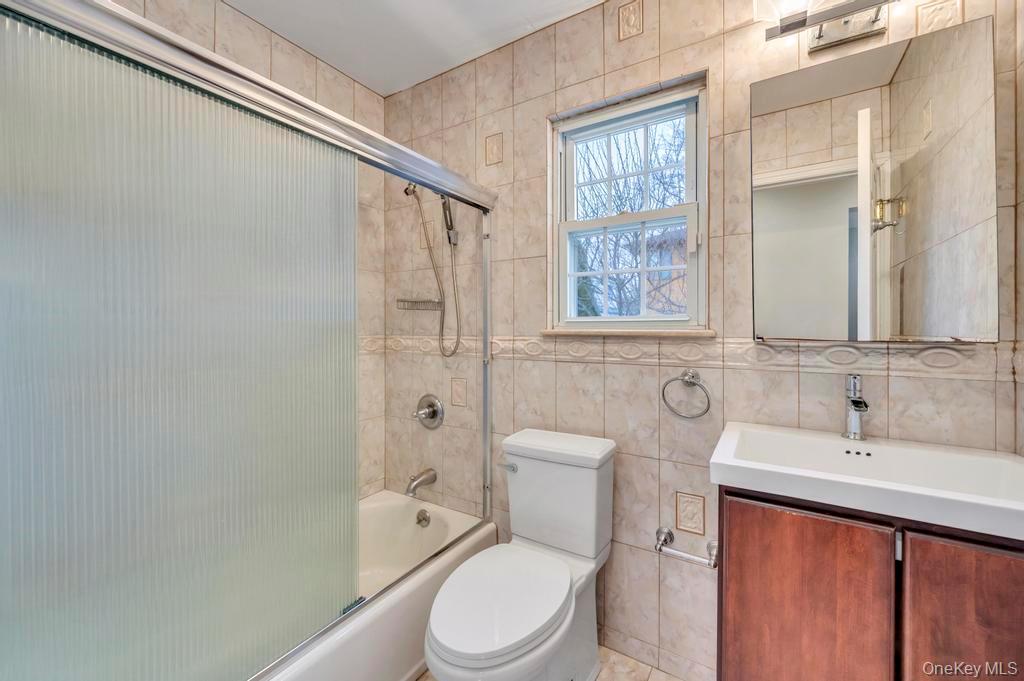 #16 photo, 2585 Oceanside Road, Нассау ‖ Oceanside , NY 11572