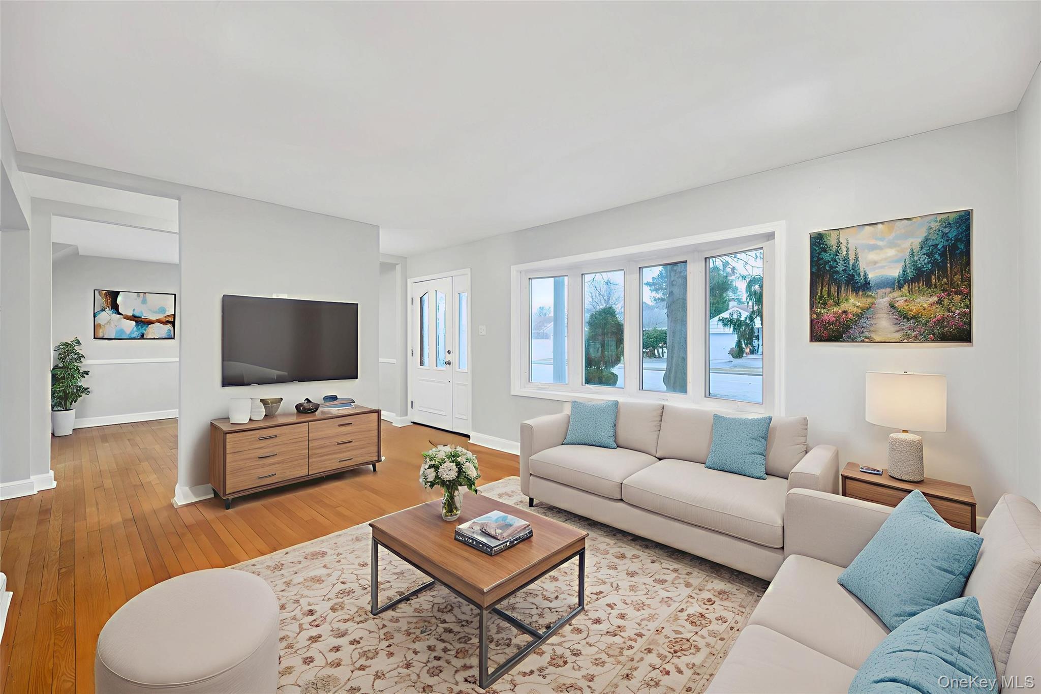 #2 photo, 2585 Oceanside Road, Нассау ‖ Oceanside , NY 11572