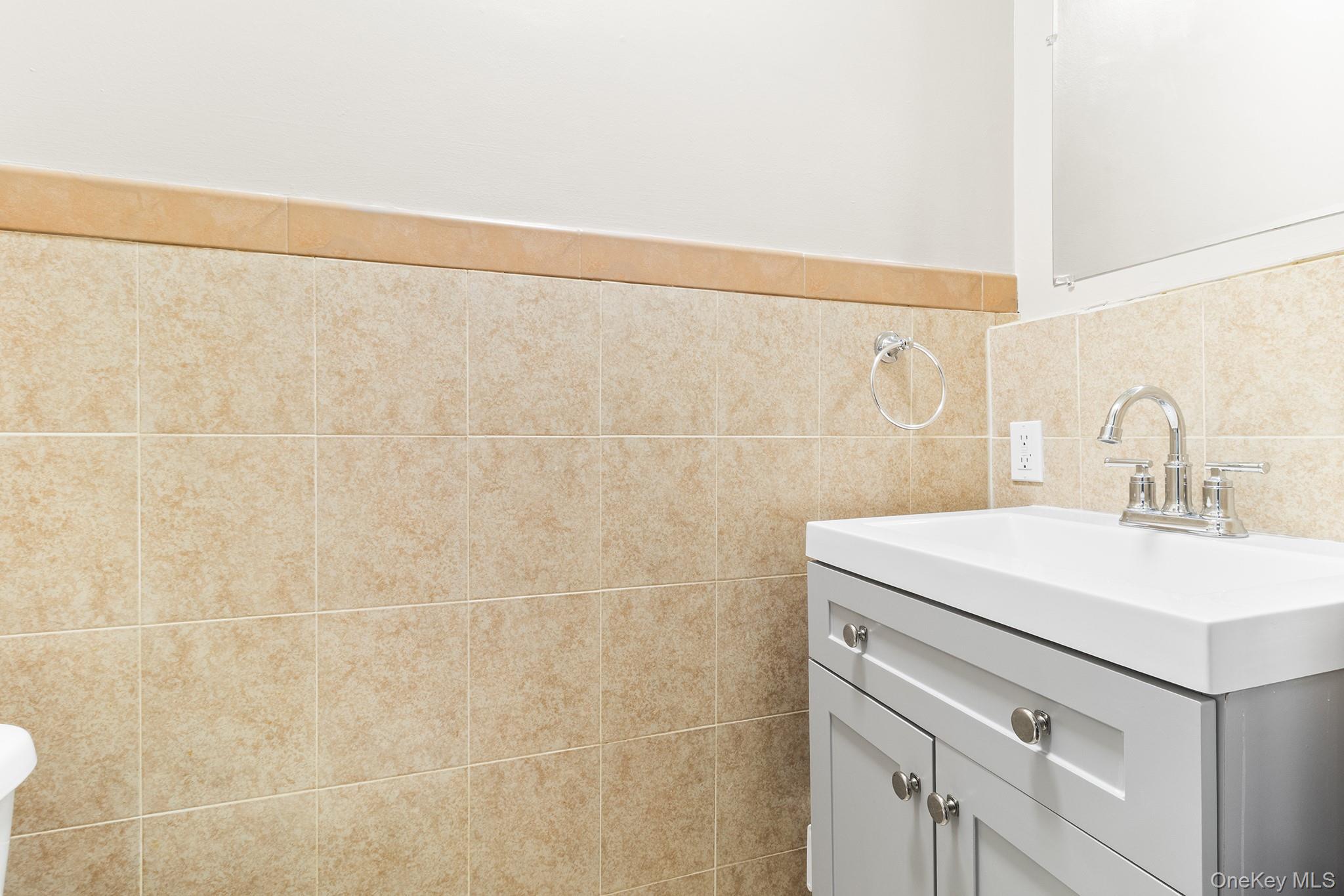 #10 photo, 693 Evergreen Avenue, 브루클린 Brooklyn , NY 11207