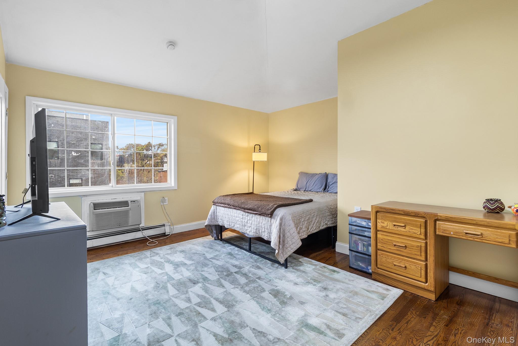 #11 photo, 693 Evergreen Avenue, 브루클린 Brooklyn , NY 11207