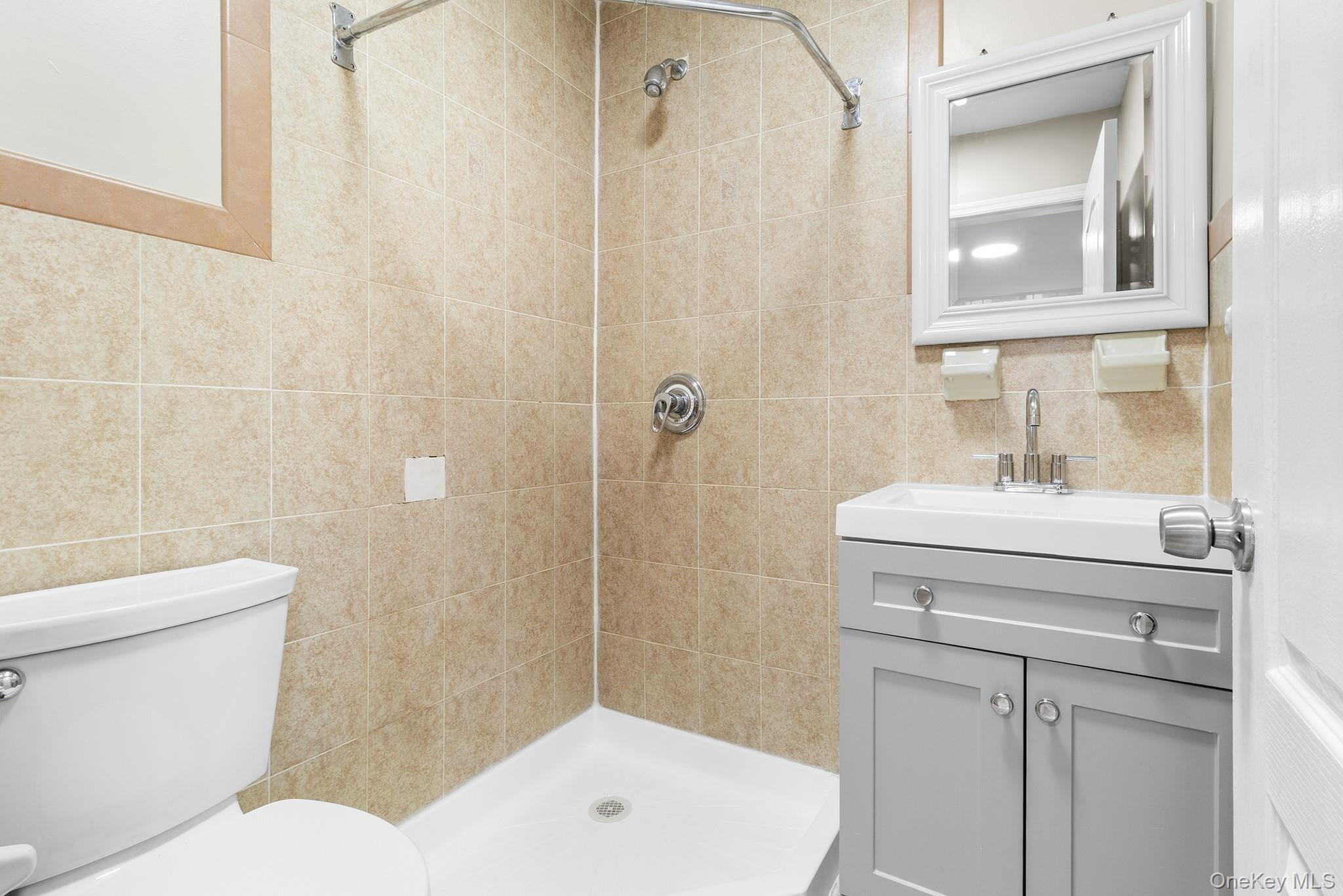 #20 photo, 693 Evergreen Avenue, 브루클린 Brooklyn , NY 11207