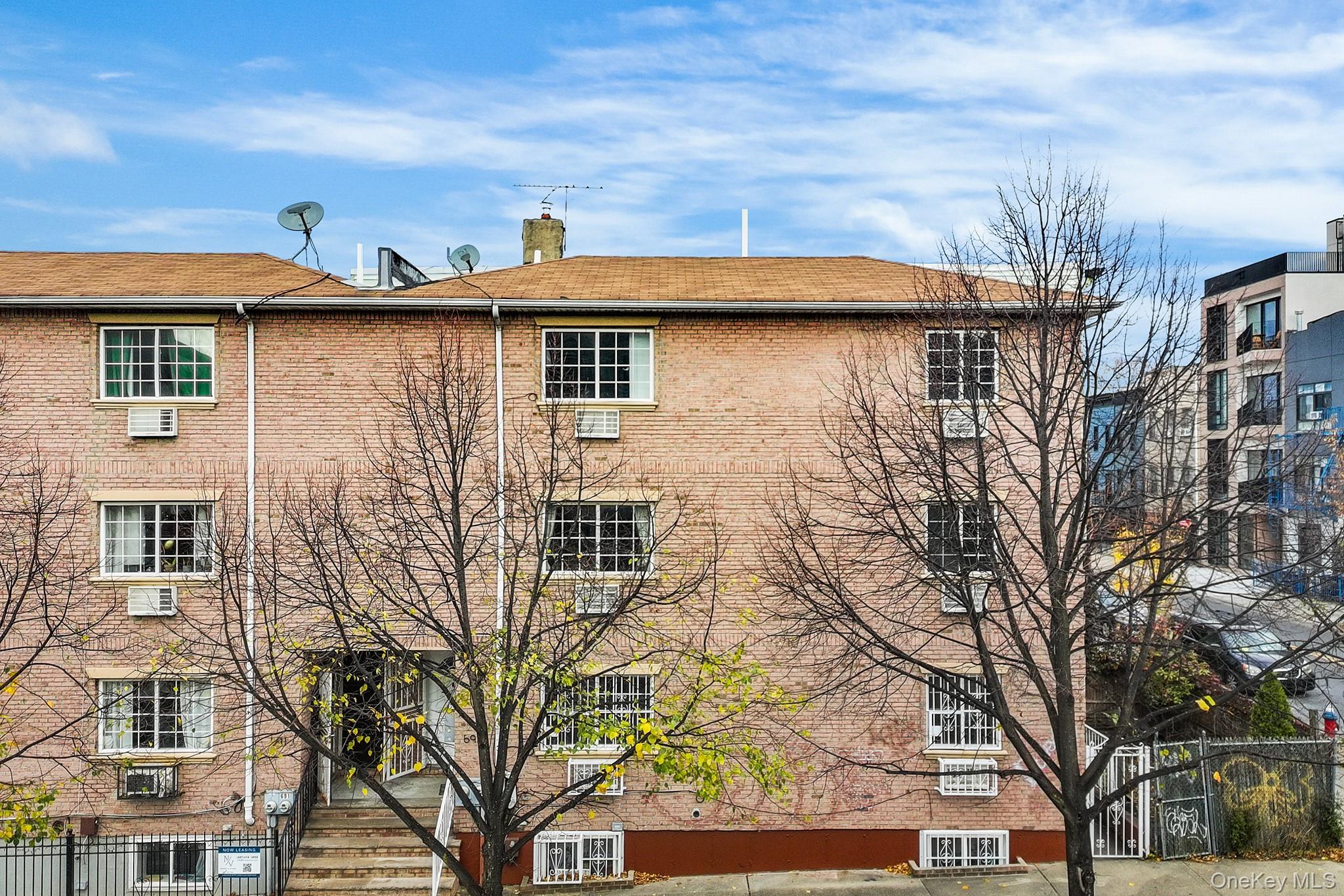 #5 photo, 693 Evergreen Avenue, 브루클린 Brooklyn , NY 11207