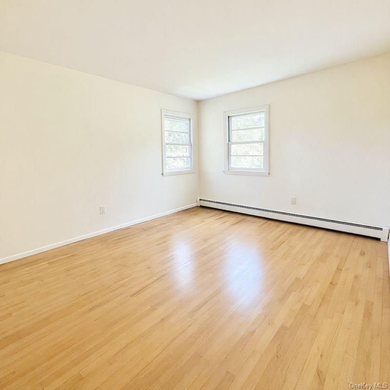 #3 photo, 9 Ivy Street, Farmingdale , NY 11735