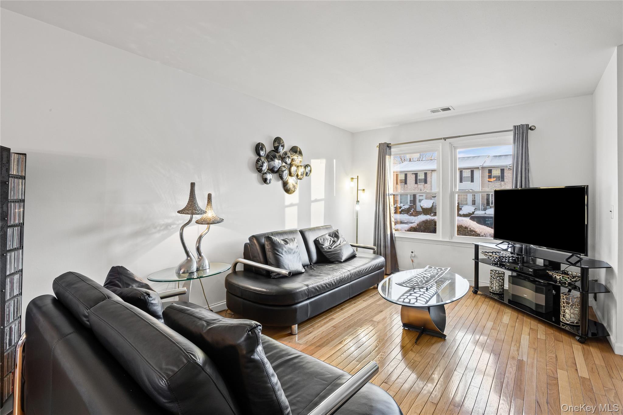 #11 photo, 2899 Grand Avenue, Baldwin , NY 11510