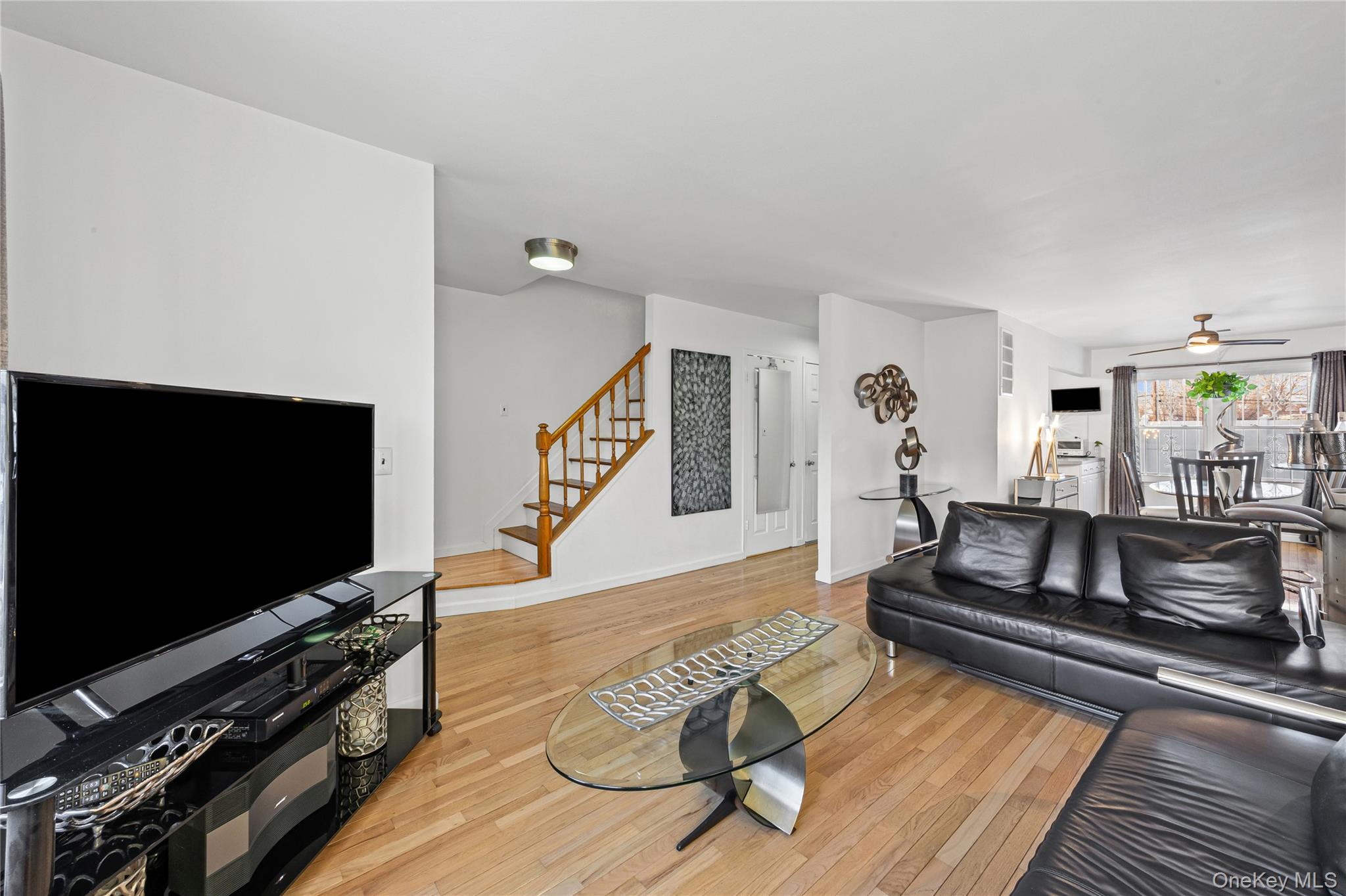 #12 photo, 2899 Grand Avenue, Baldwin , NY 11510