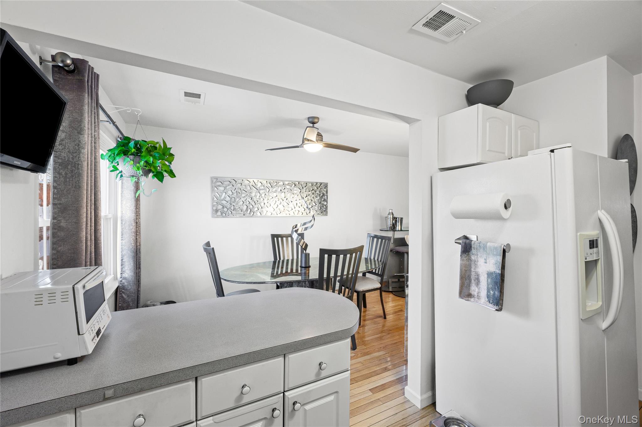 #20 photo, 2899 Grand Avenue, Baldwin , NY 11510