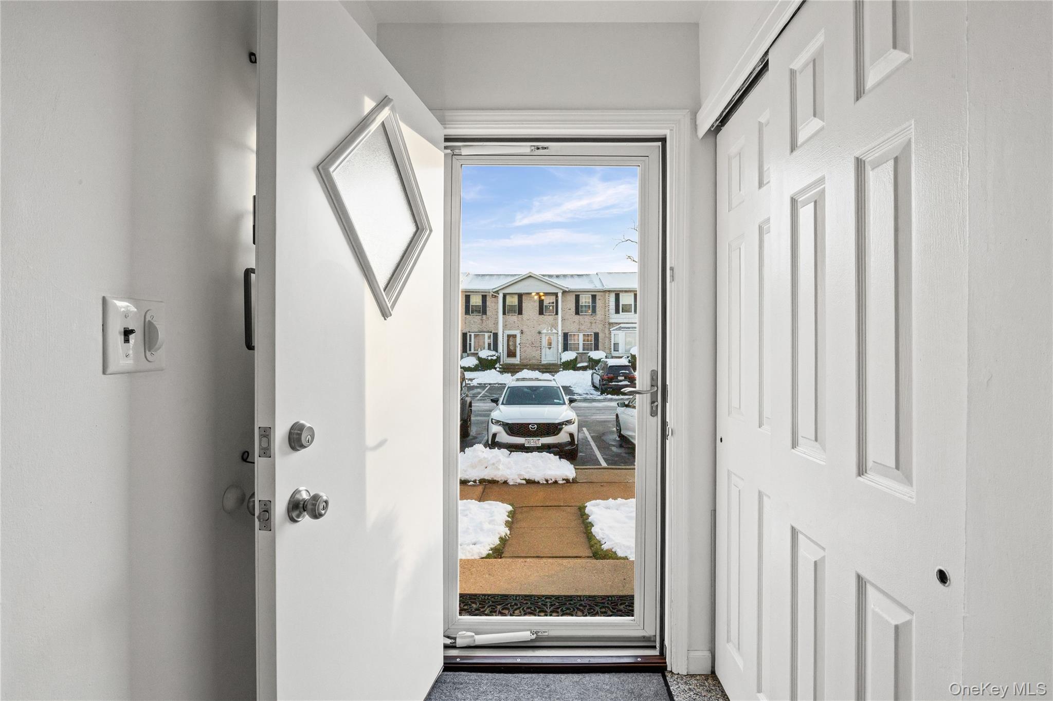 #8 photo, 2899 Grand Avenue, Baldwin , NY 11510