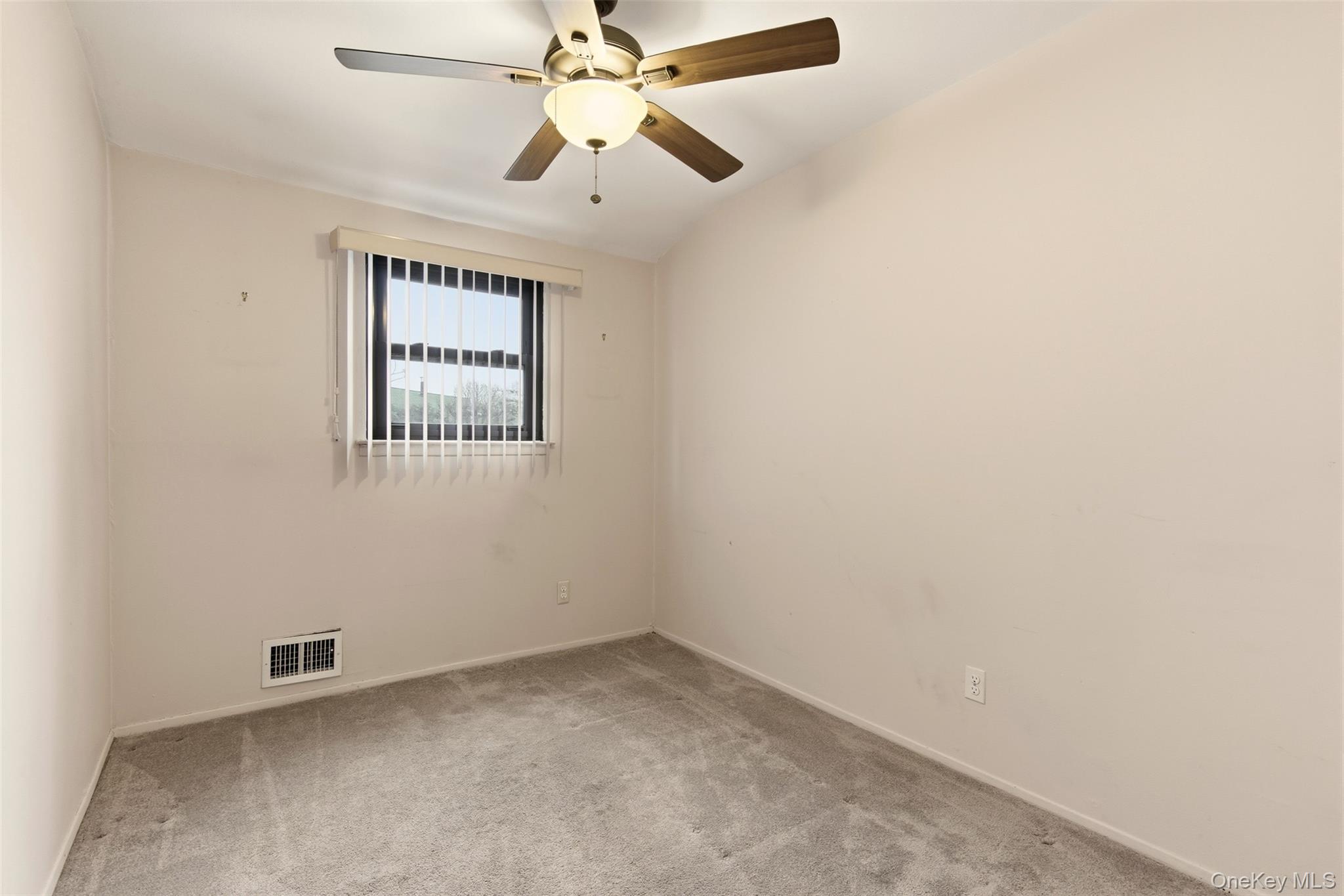 #16 photo, 53 Eastern Avenue, Deer Park , NY 11729