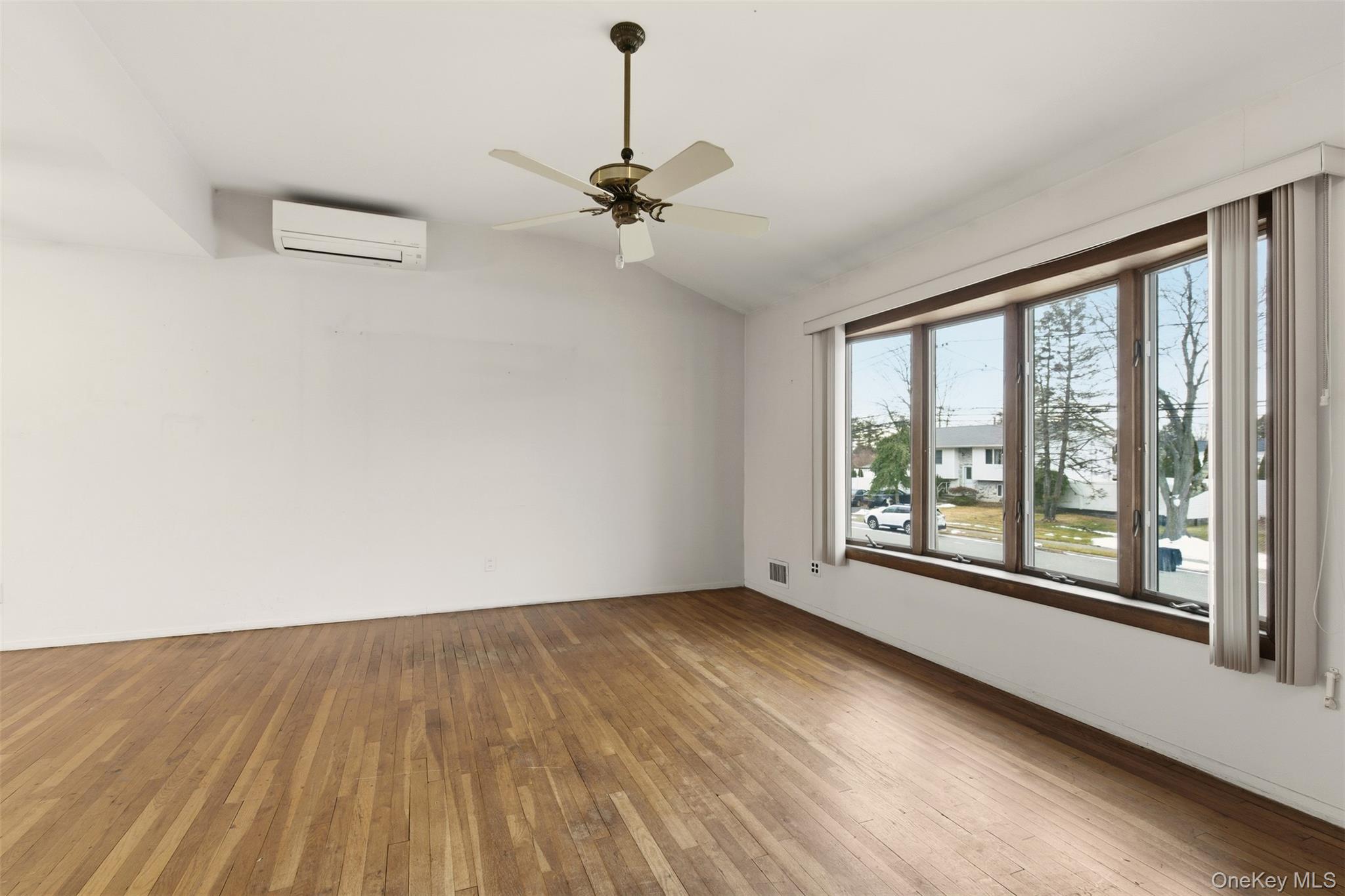 #4 photo, 53 Eastern Avenue, Deer Park , NY 11729