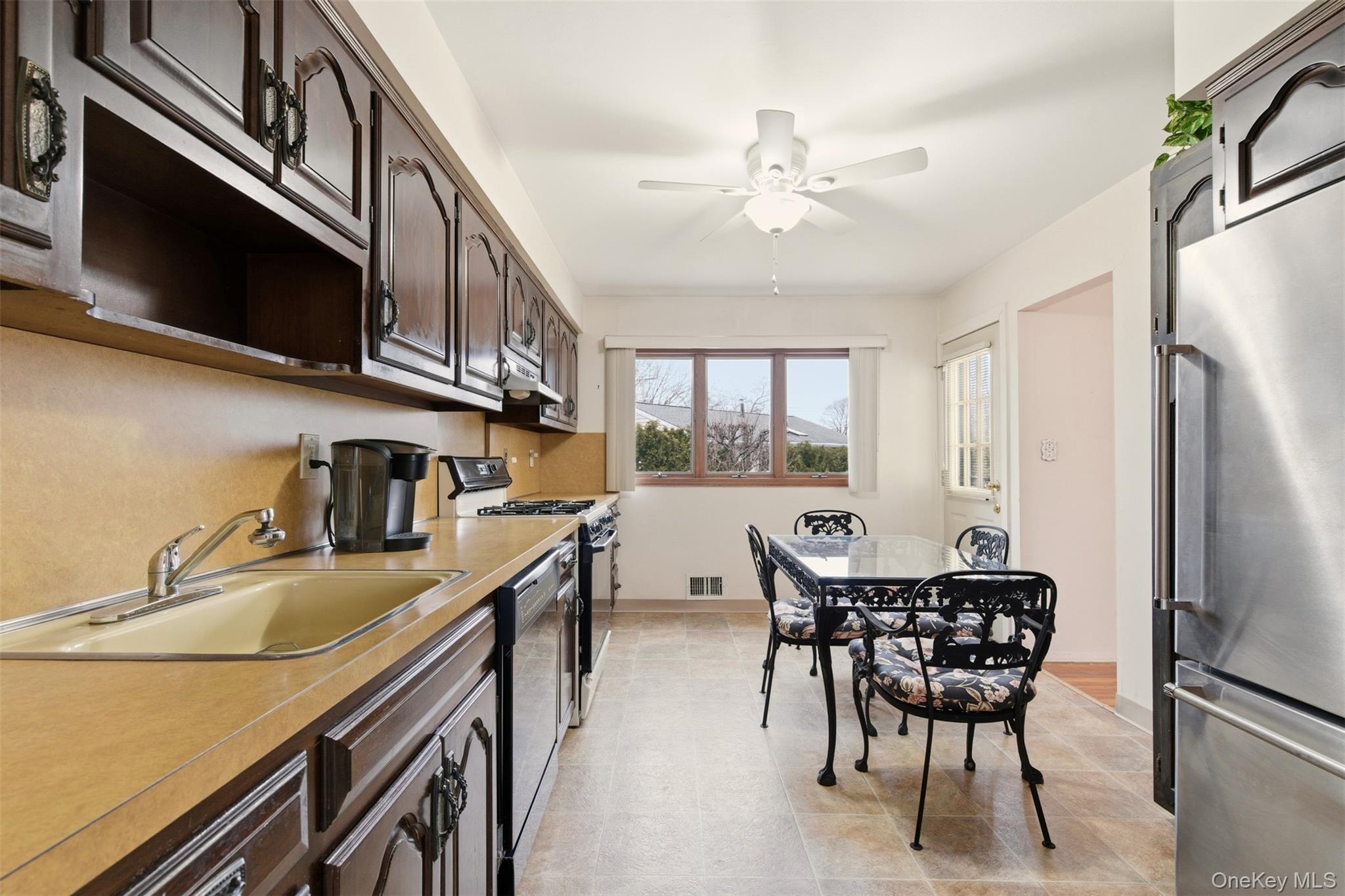 #8 photo, 53 Eastern Avenue, Deer Park , NY 11729