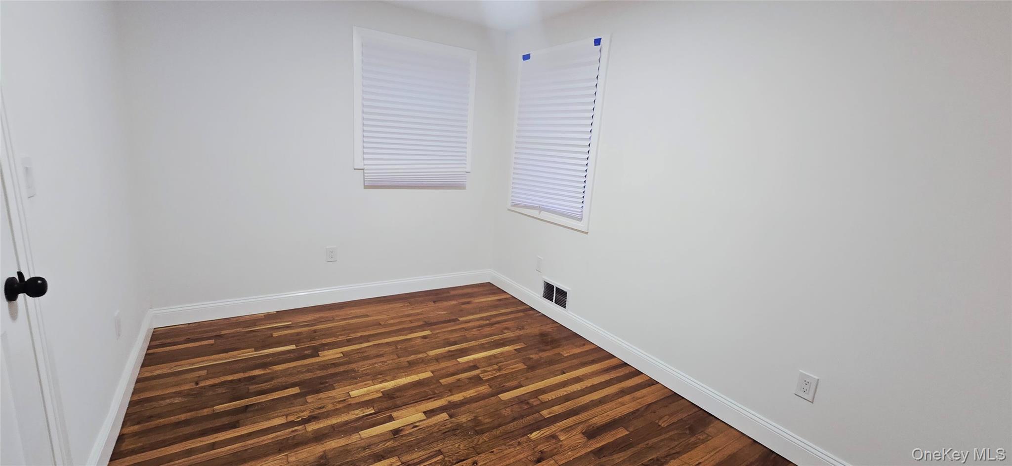 #15 photo, 33 Silverpine Drive, Amityville , NY 11701