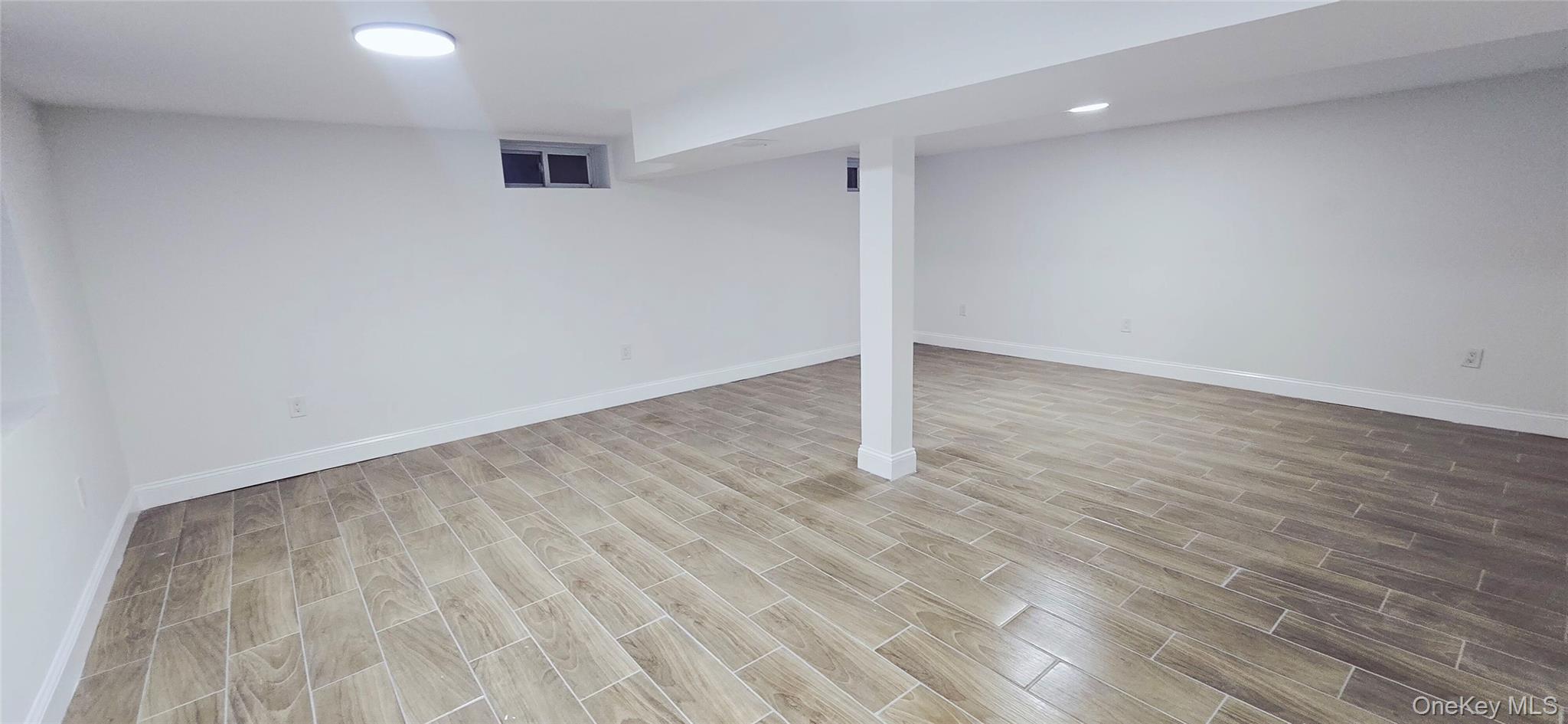 #20 photo, 33 Silverpine Drive, Amityville , NY 11701