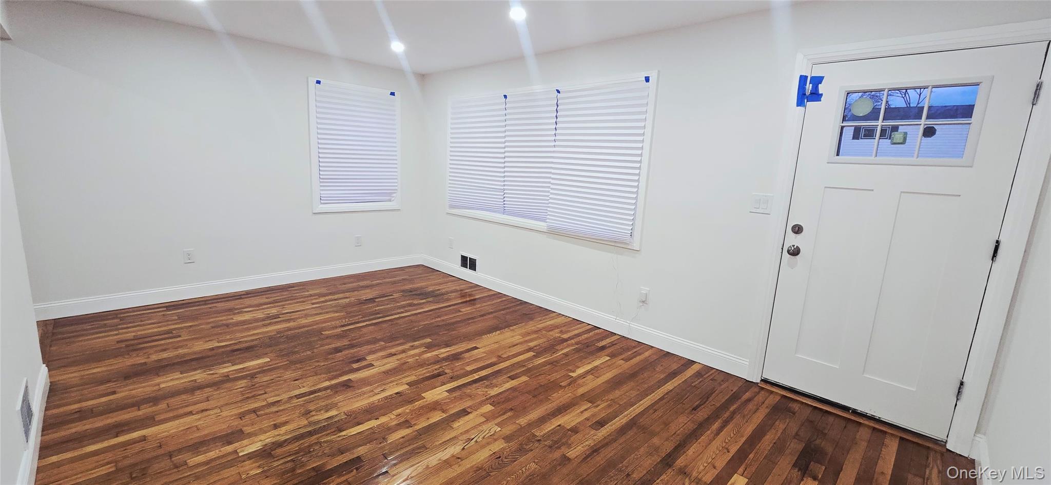 #9 photo, 33 Silverpine Drive, Amityville , NY 11701