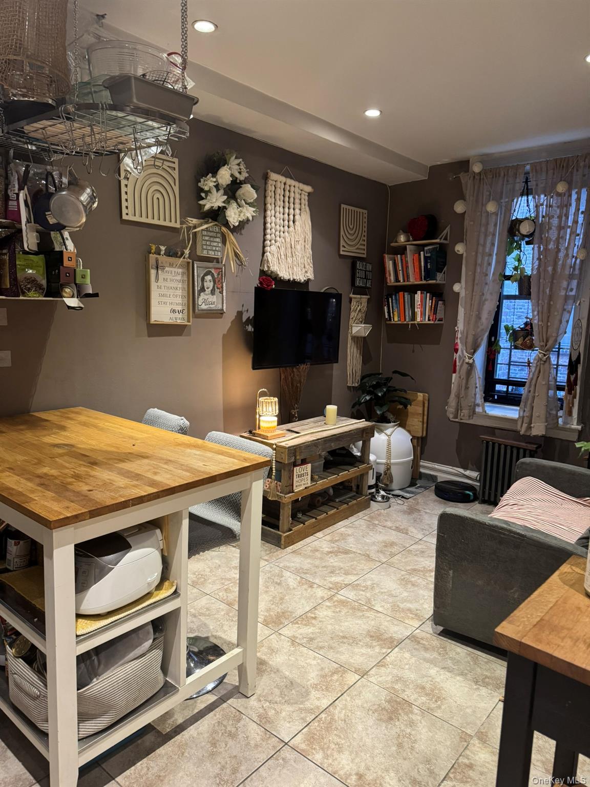 #11 photo, 83-19 116th Street, Kew Gardens , NY 11415