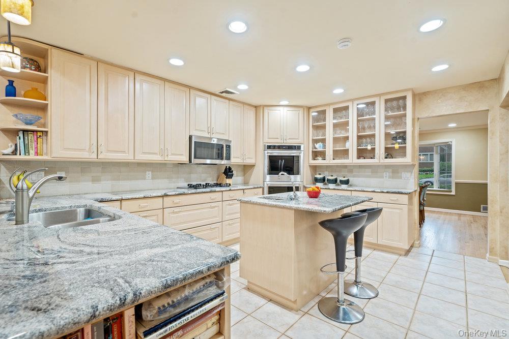 #6 photo, 12 Chester Drive, Нассау ‖ Great Neck , NY 11021