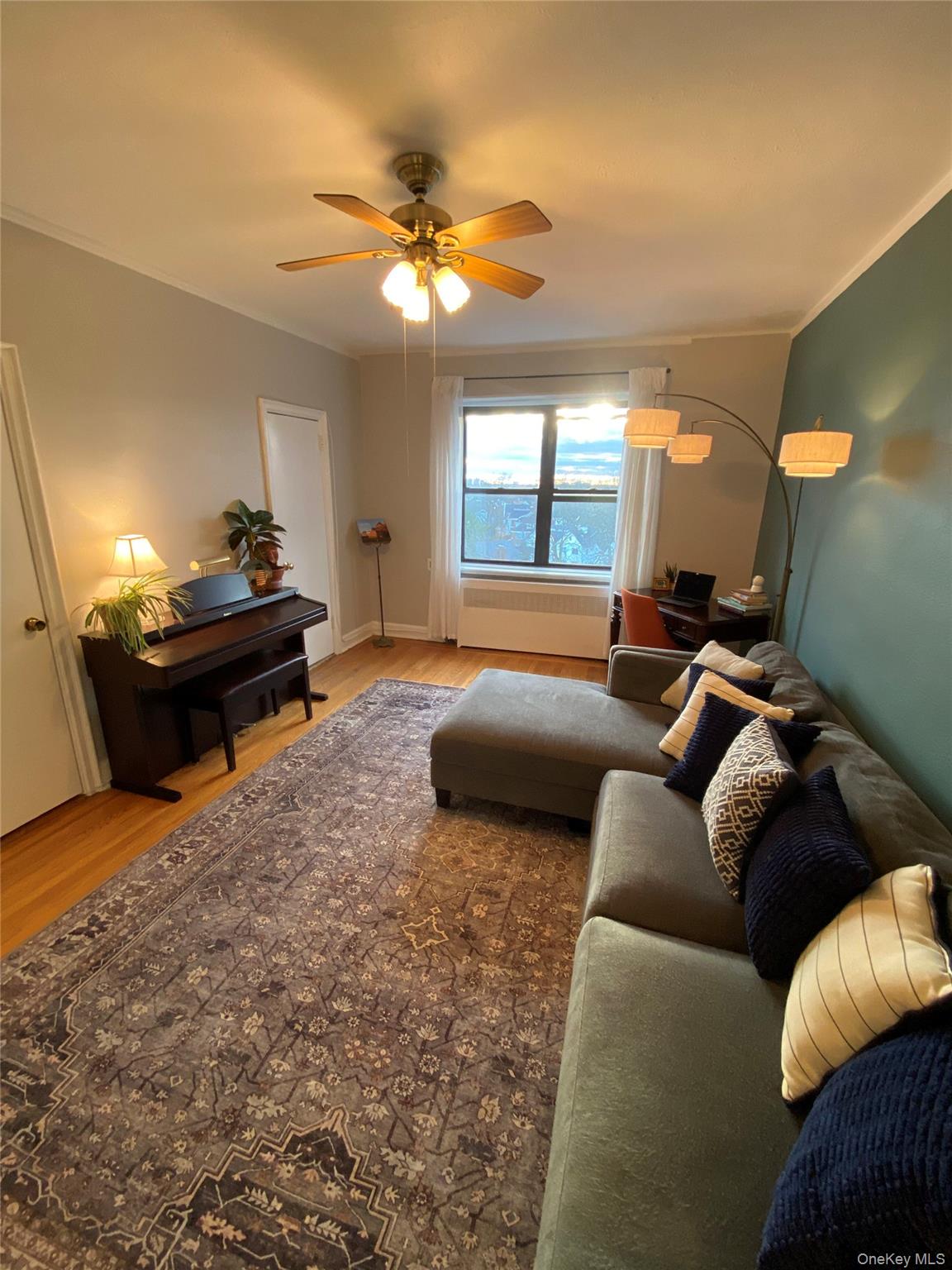 #10 photo, 141 Wyckoff Place, Woodmere , NY 11598