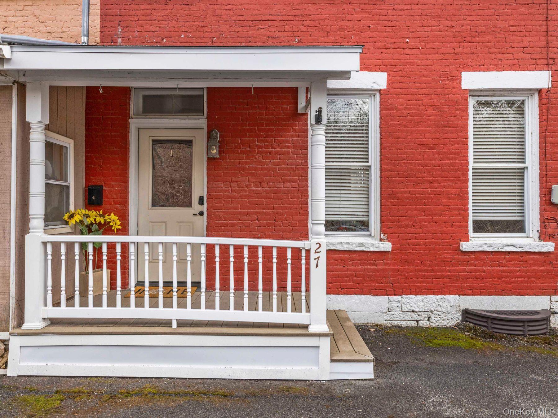 #1 photo, 27 Brick Row Street, Athens , NY 12015