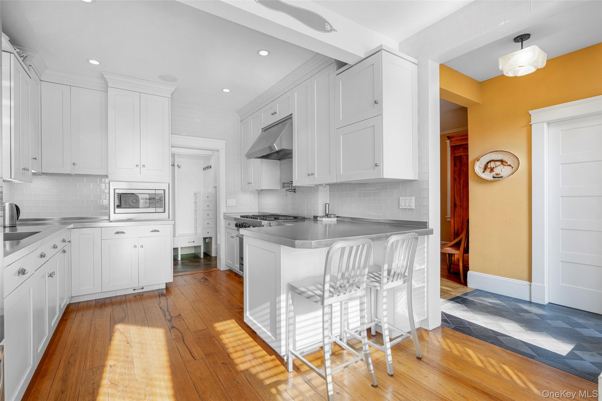 #10 photo, 5 Gerlach Place, Larchmont , NY 10538