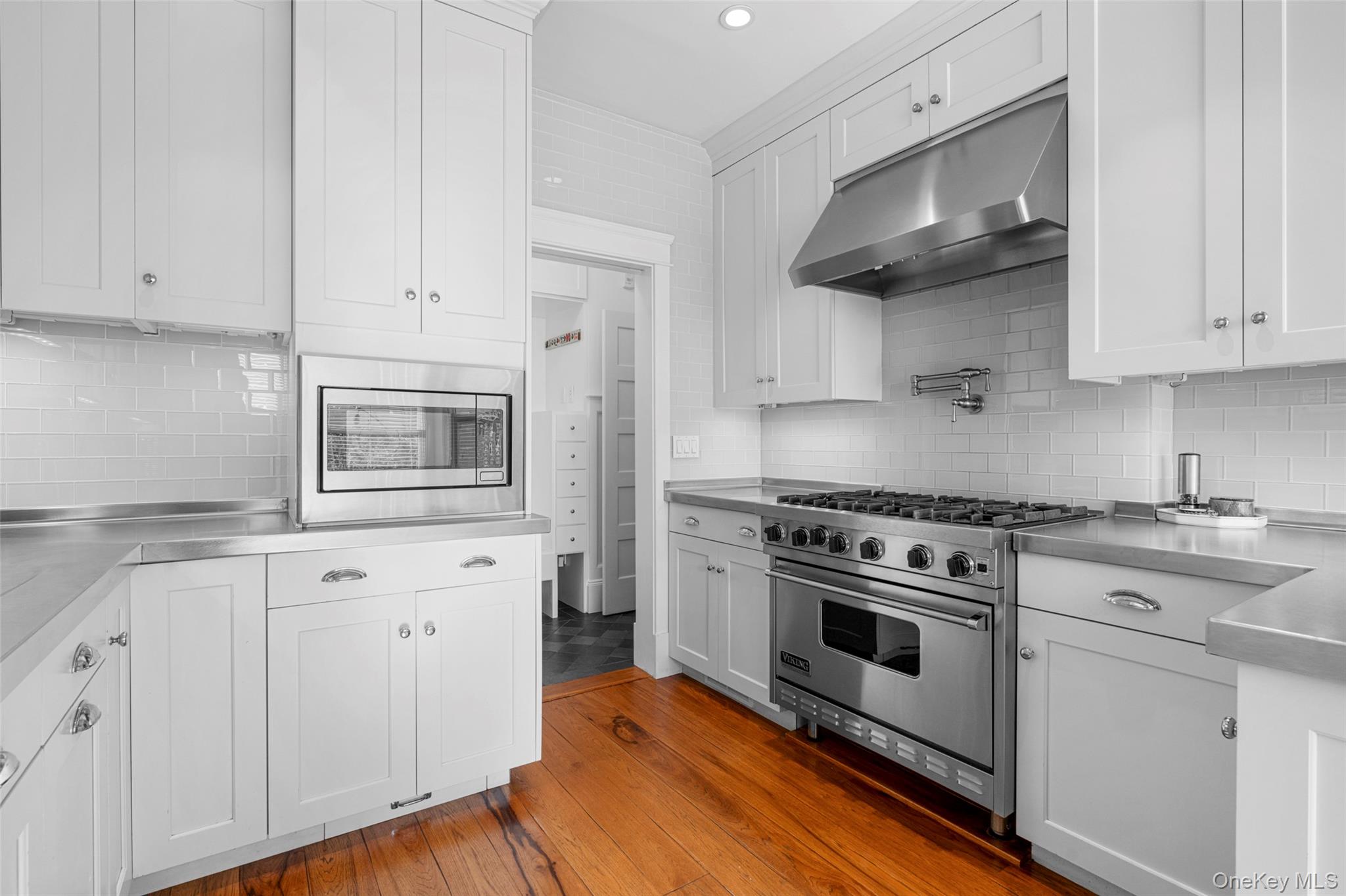 #11 photo, 5 Gerlach Place, Larchmont , NY 10538