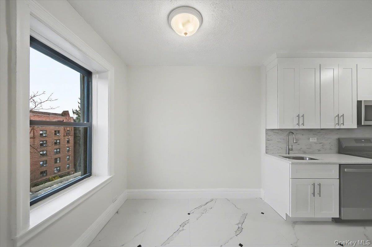 #11 photo, 127 Garth Road, Scarsdale , NY 10583