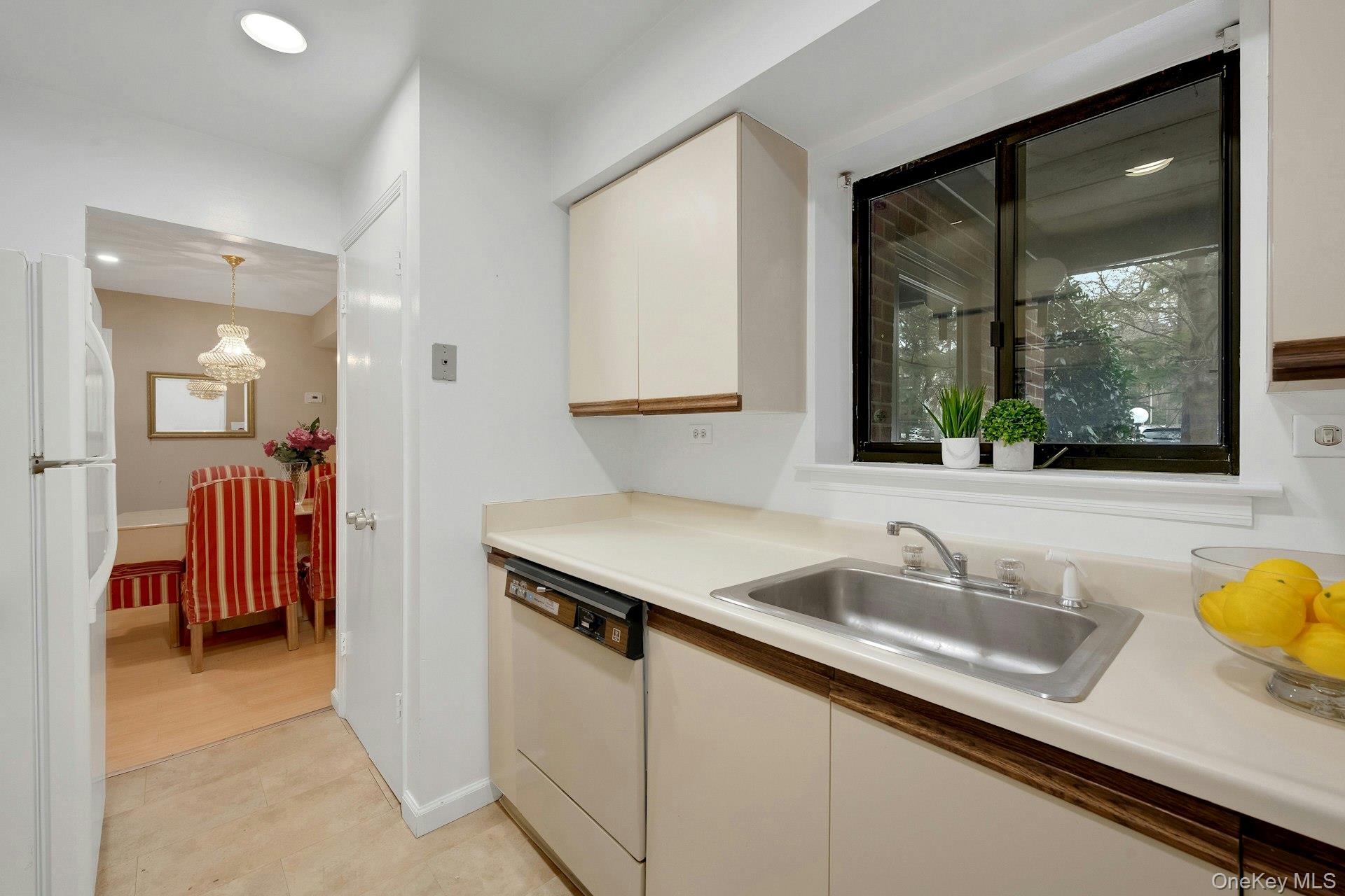 #10 photo, 16 Bronxville Glen Drive, ब्रोंक्स Bronxville , NY 10708